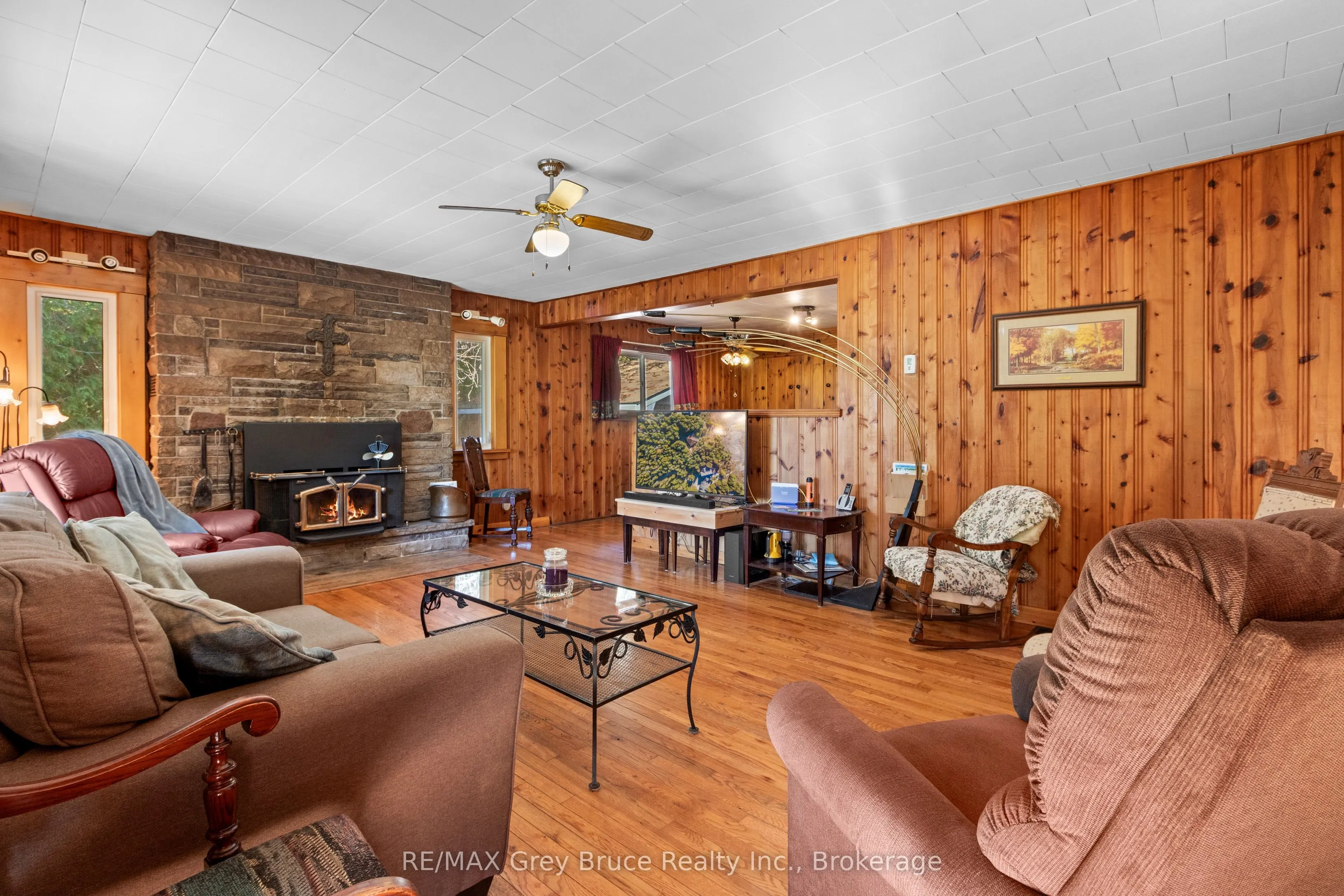 948 Dorcas Bay Road