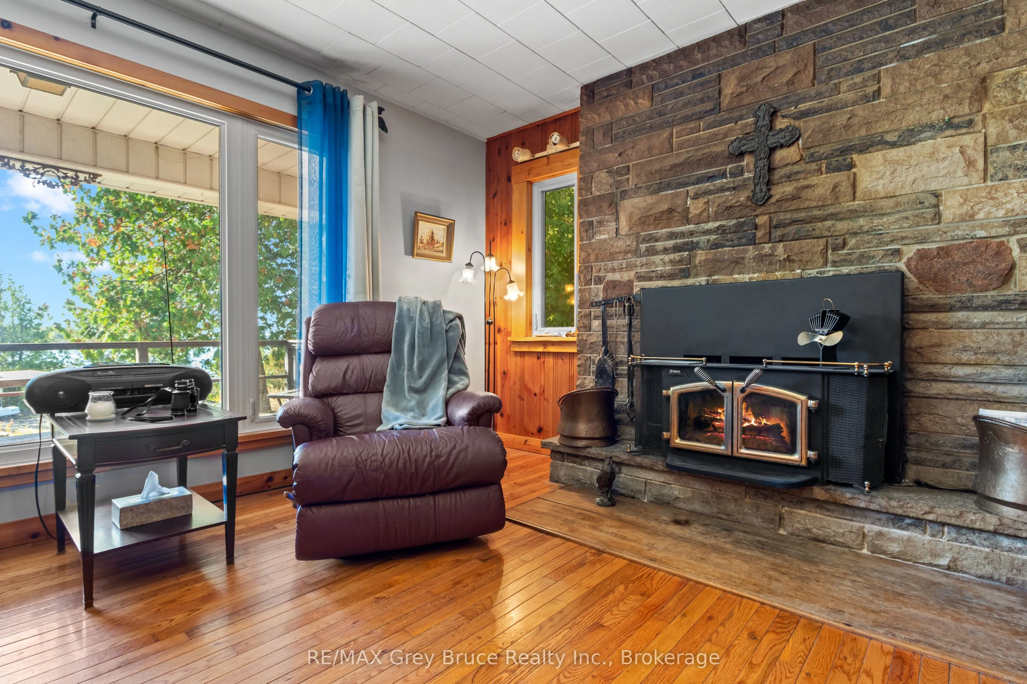 948 Dorcas Bay Road