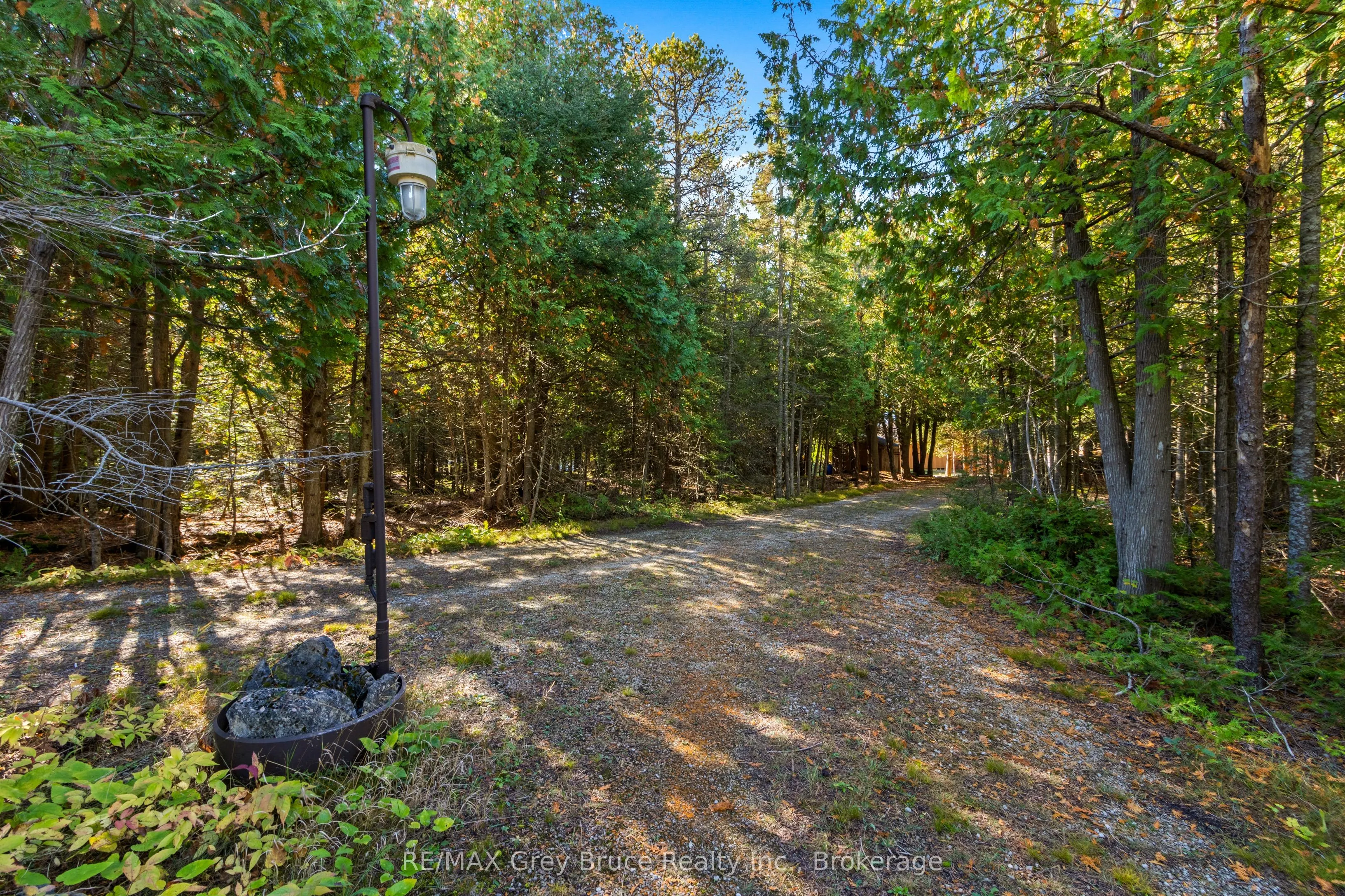 948 Dorcas Bay Road