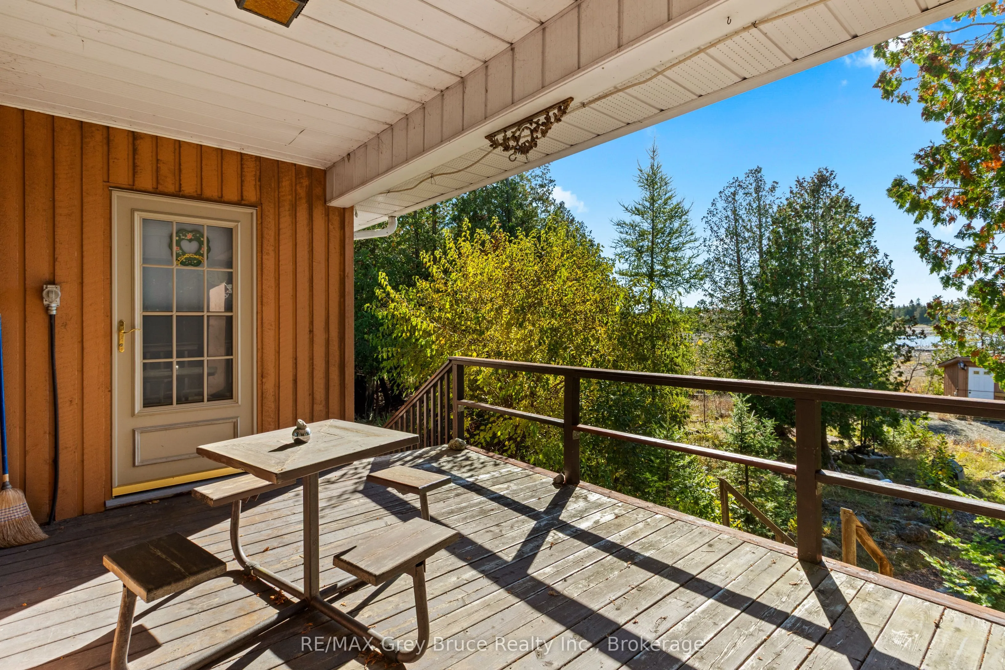 948 Dorcas Bay Road