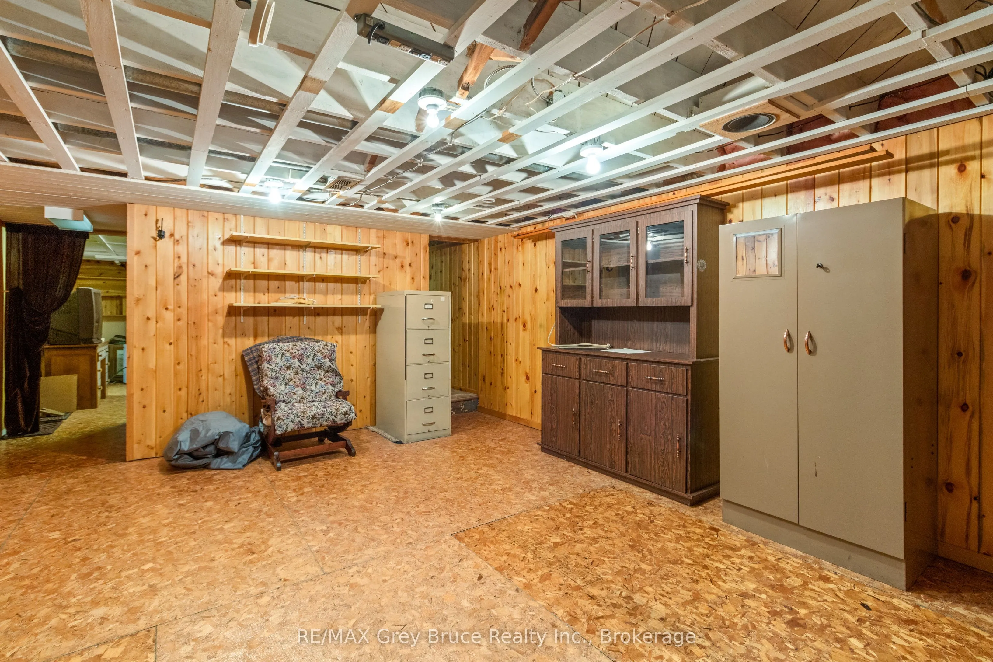 948 Dorcas Bay Road