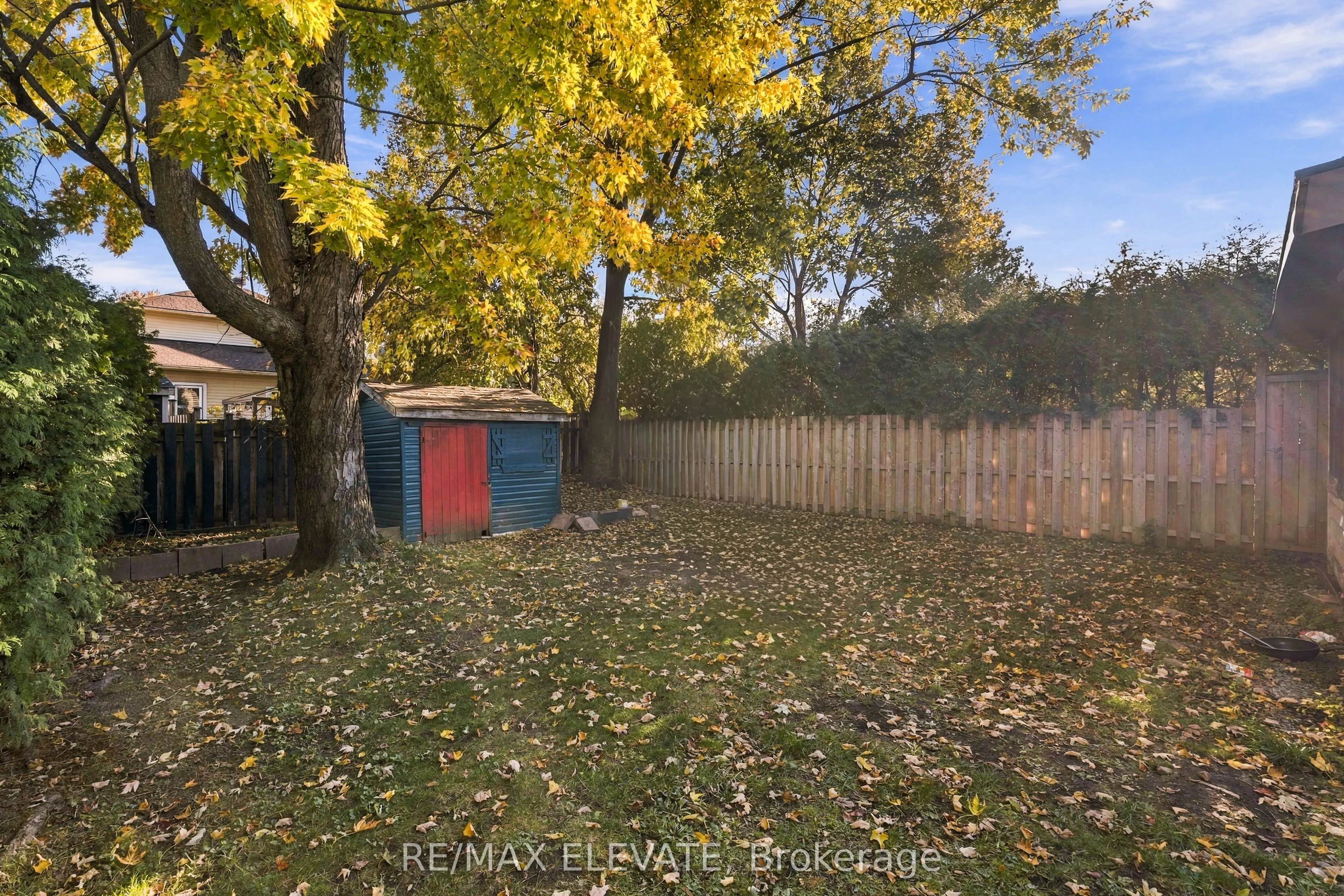 6104 Vineyard Drive