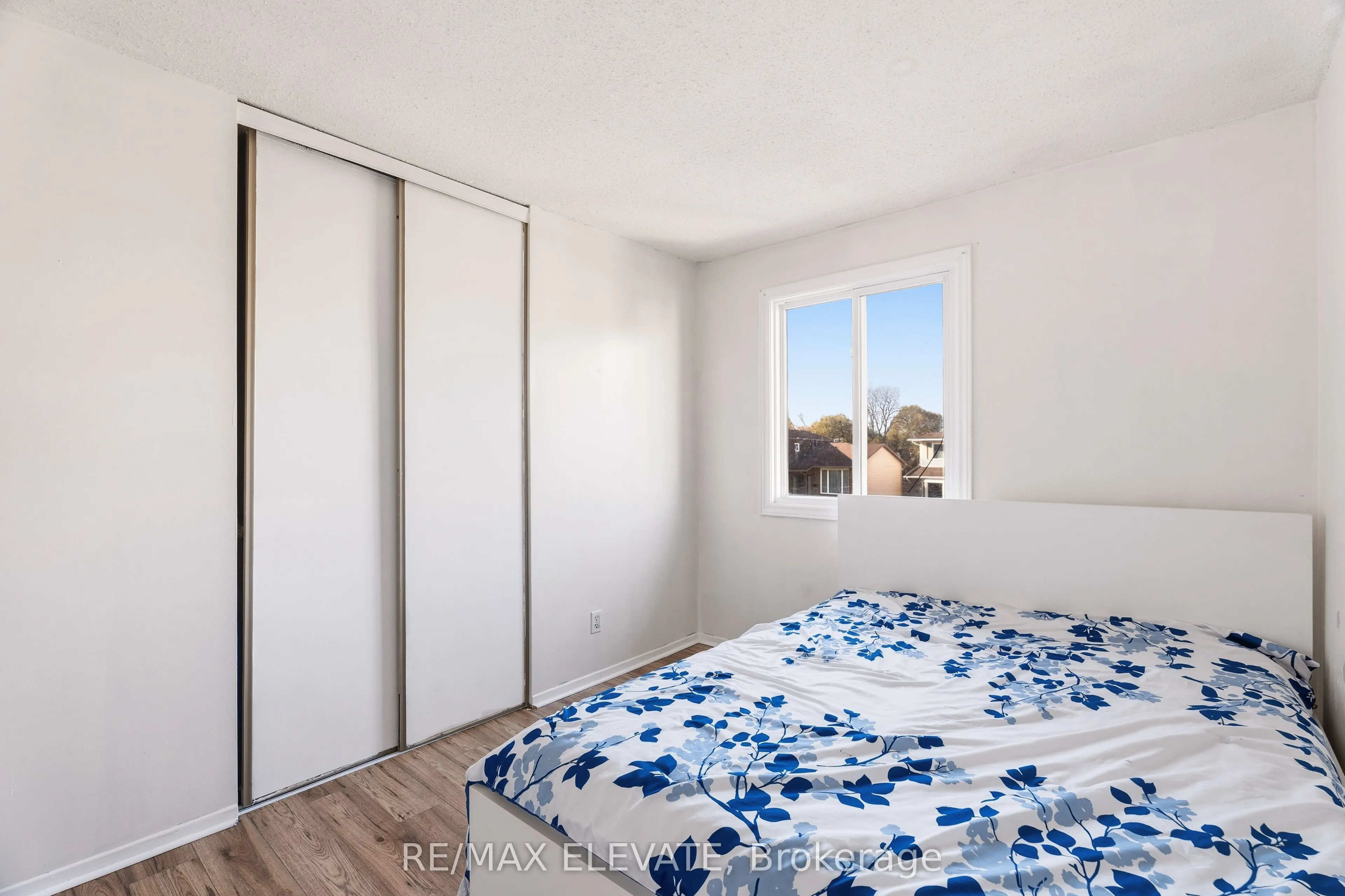 6104 Vineyard Drive