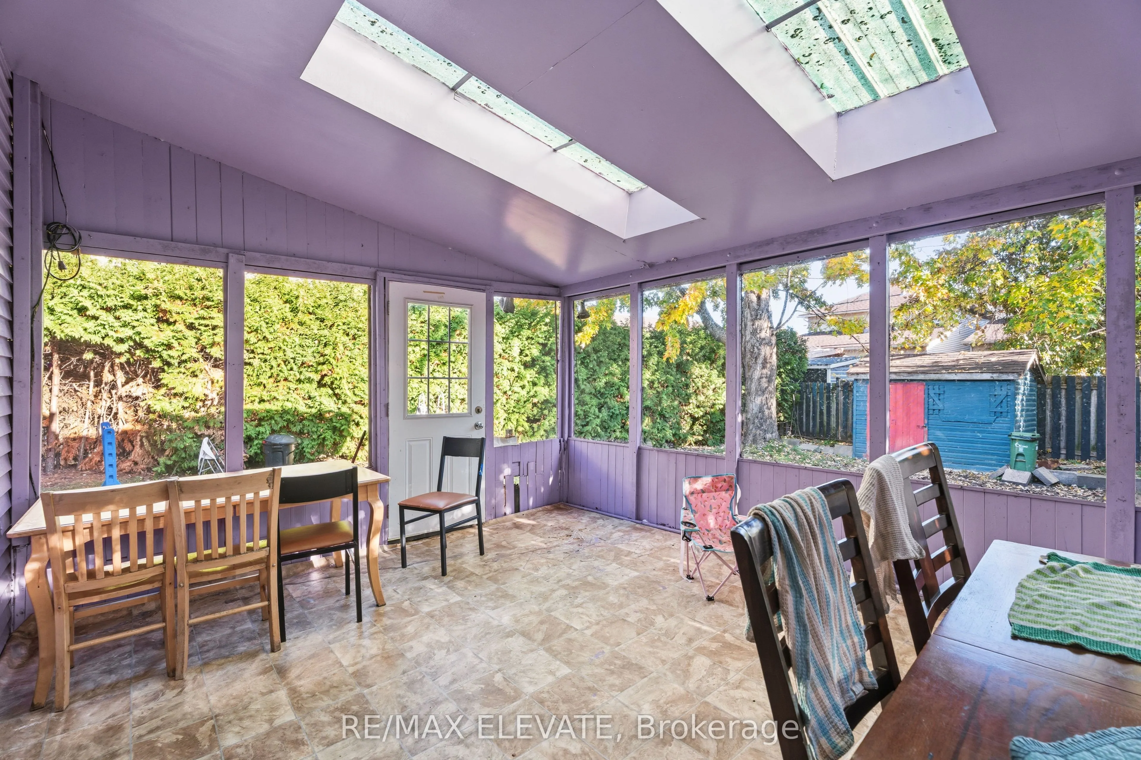 6104 Vineyard Drive