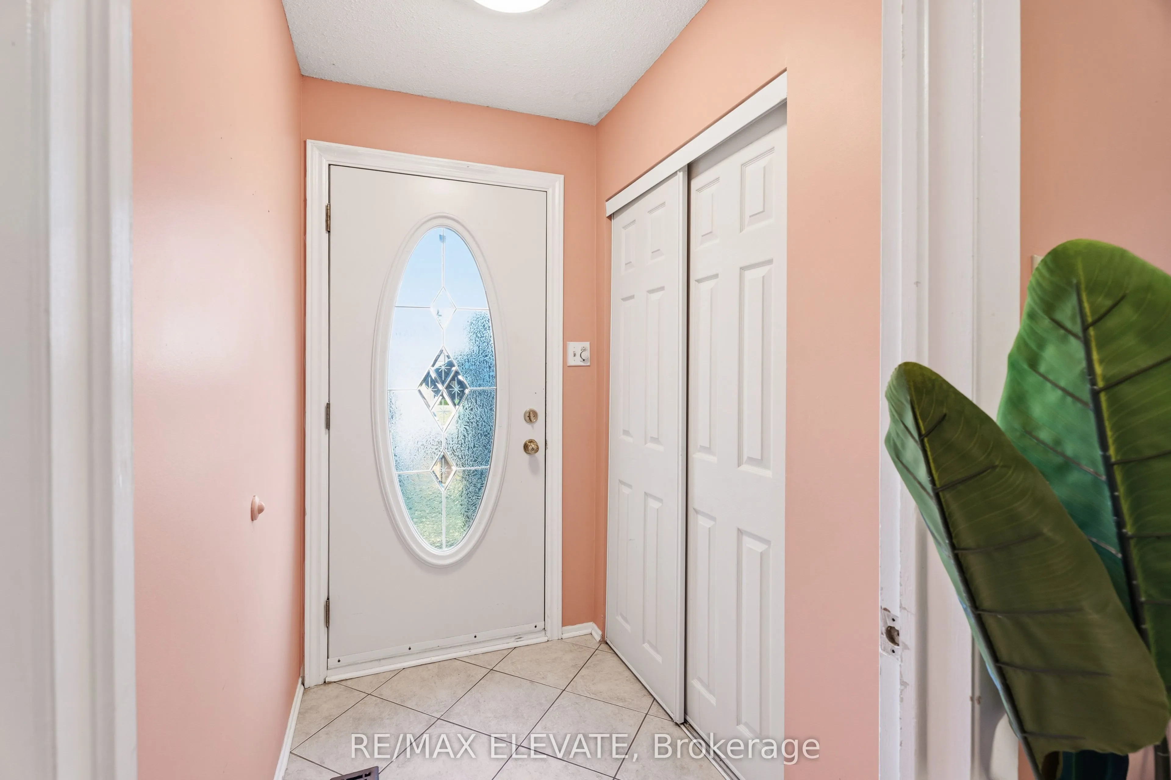 6104 Vineyard Drive