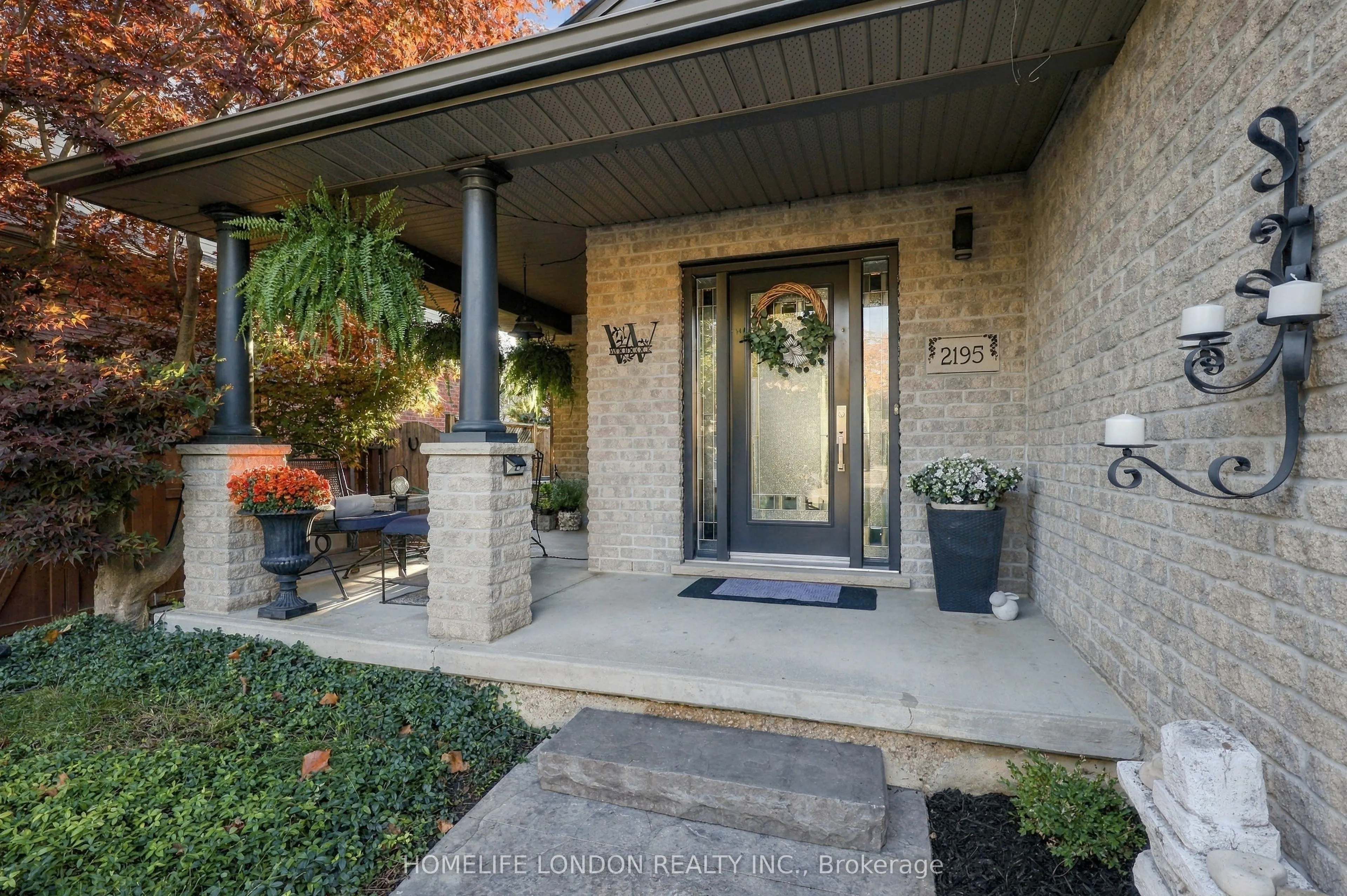 2195 Thornicroft Crescent E