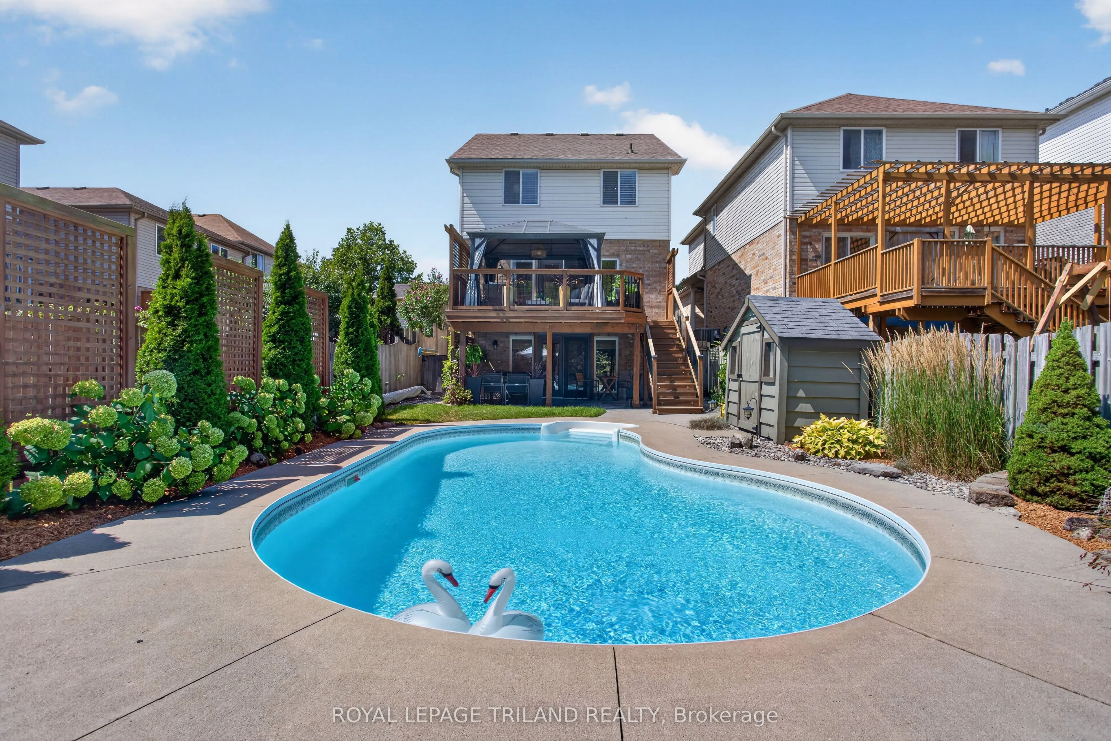 98 Rossmore Court