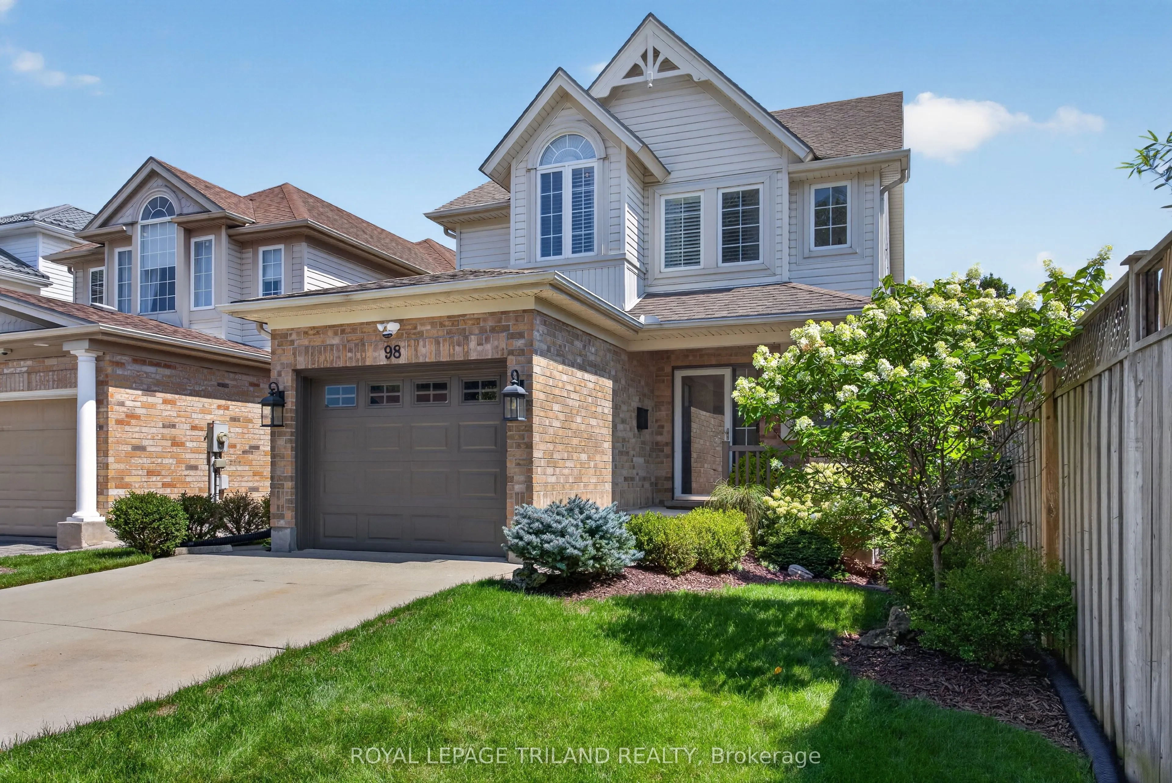 98 Rossmore Court