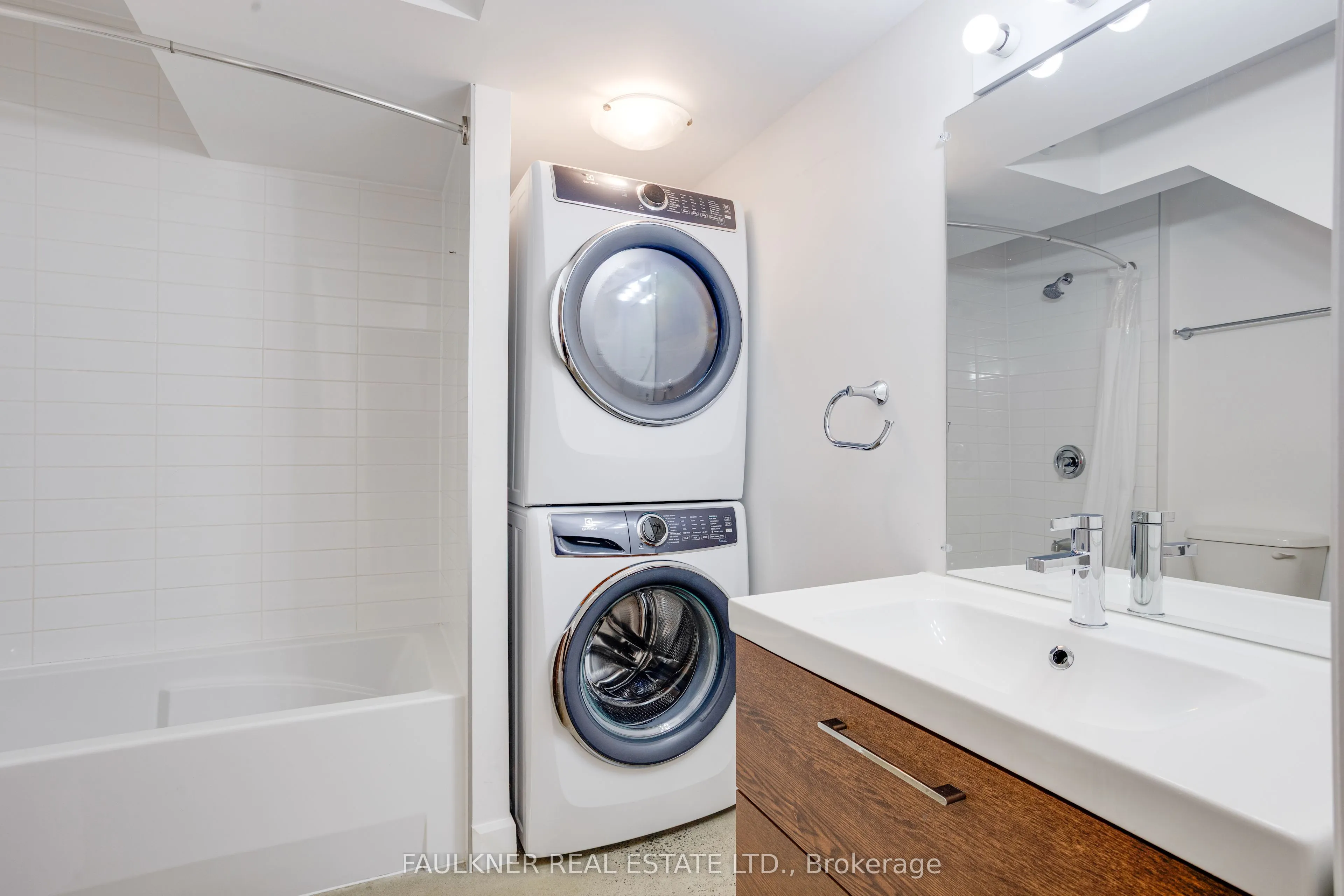 143 Columbus Avenue #B