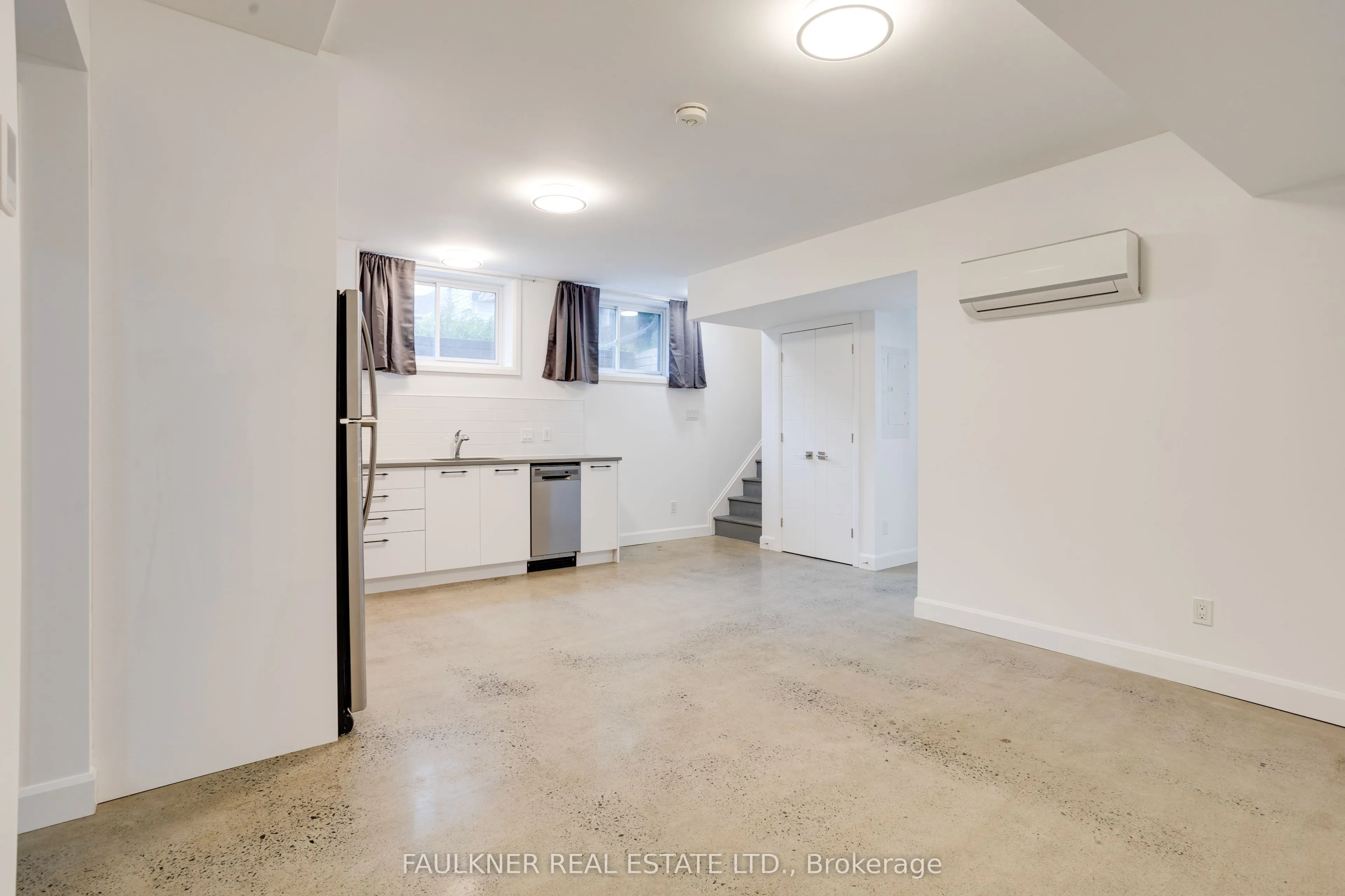 143 Columbus Avenue #B