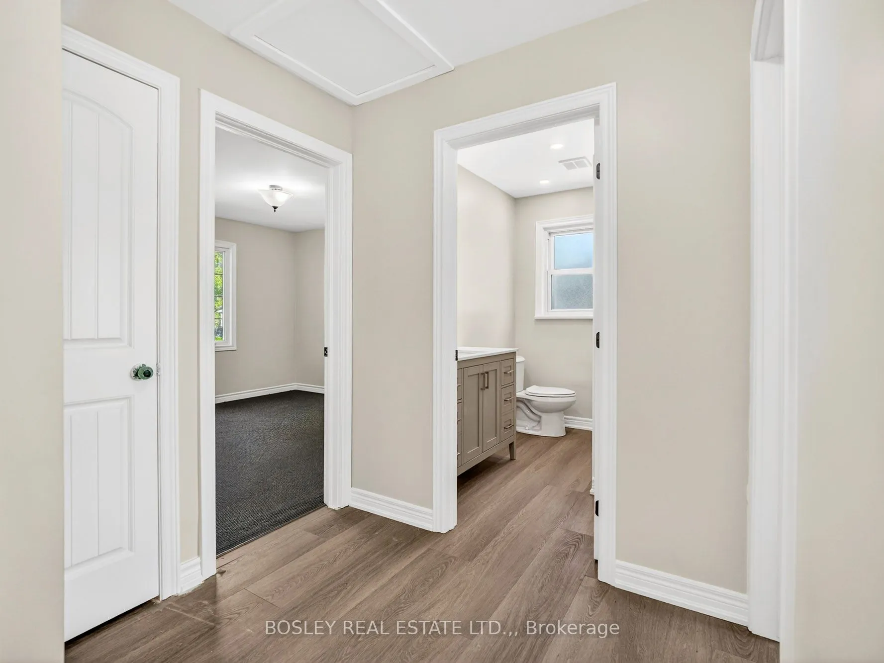 8 PEARCE Avenue