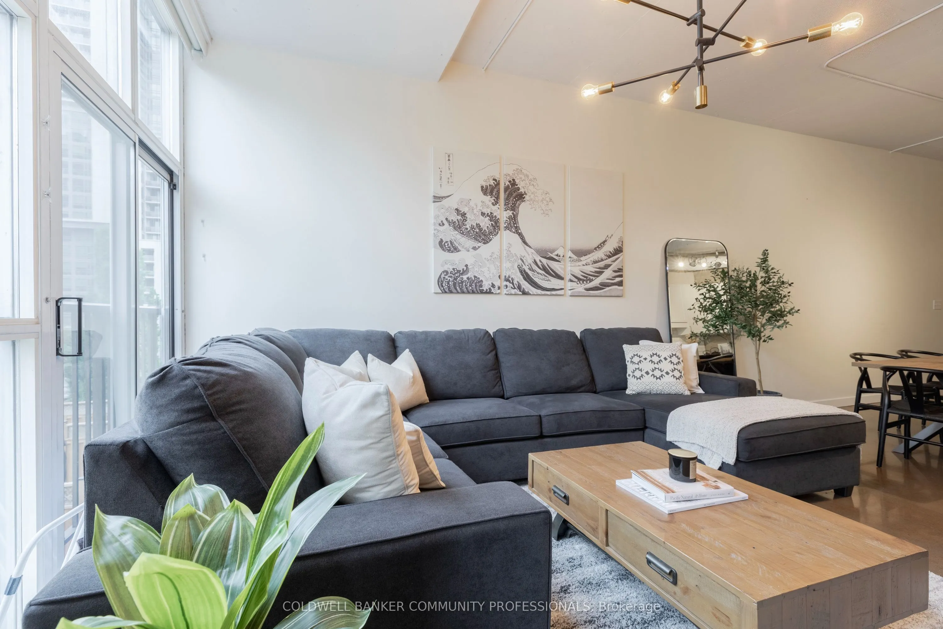 66 Bay Street S #410
