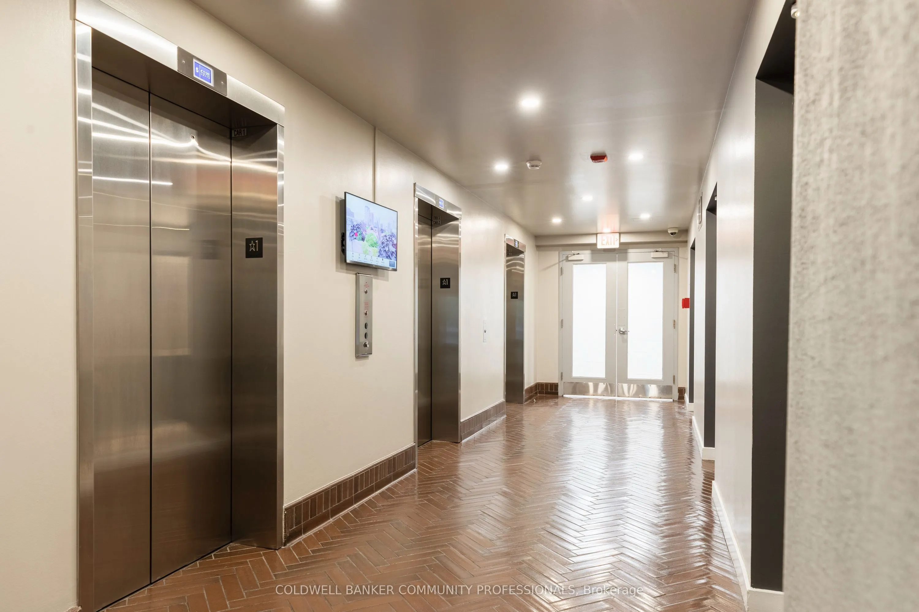 66 Bay Street S #410