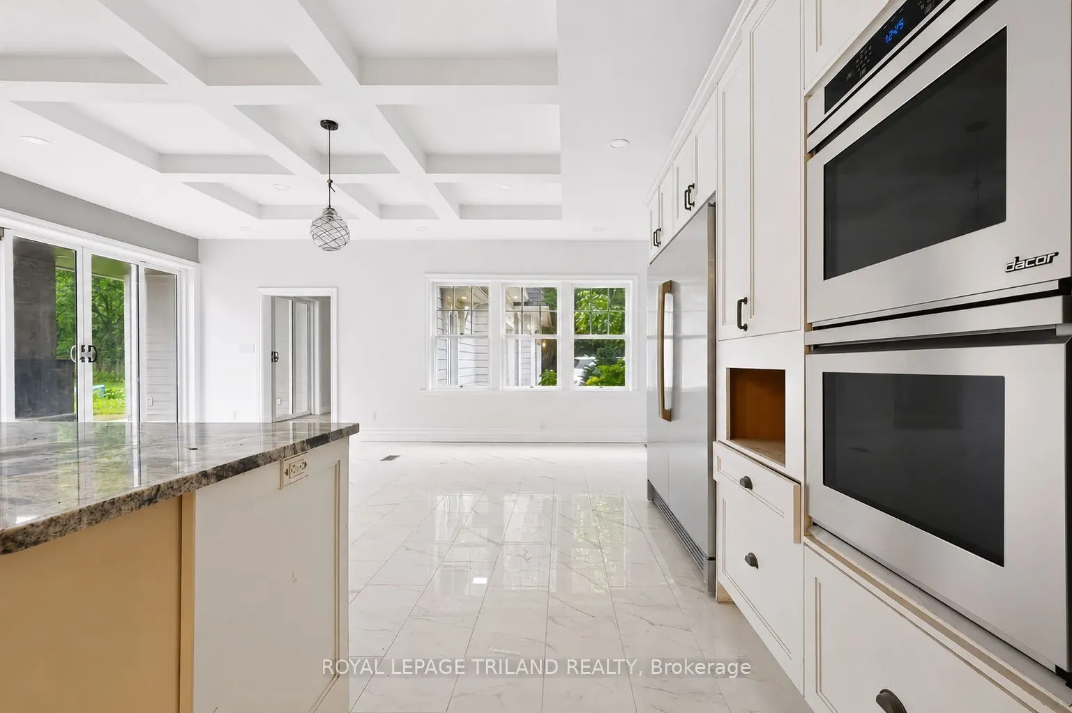 467 Commissioners Road E