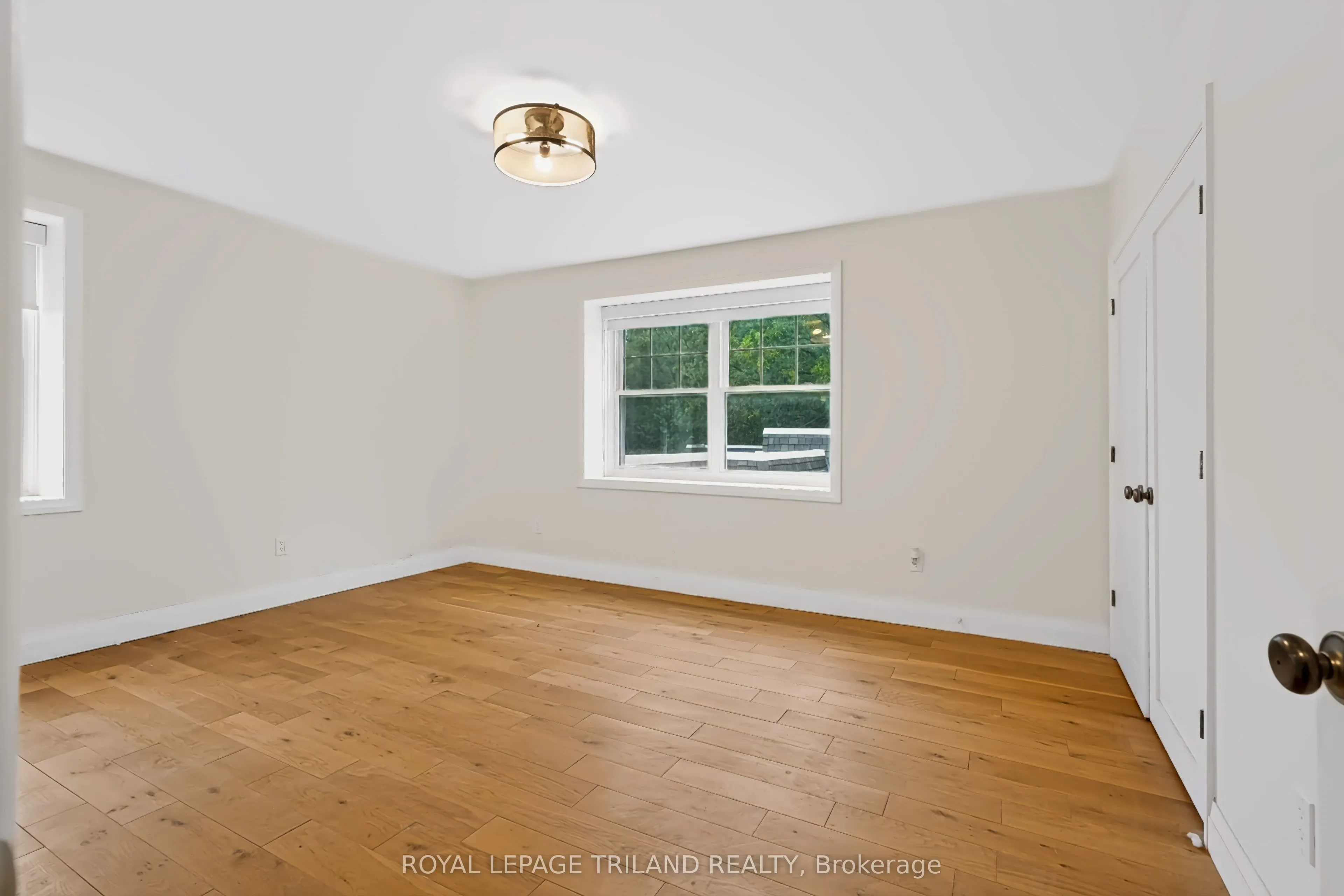 467 Commissioners Road E