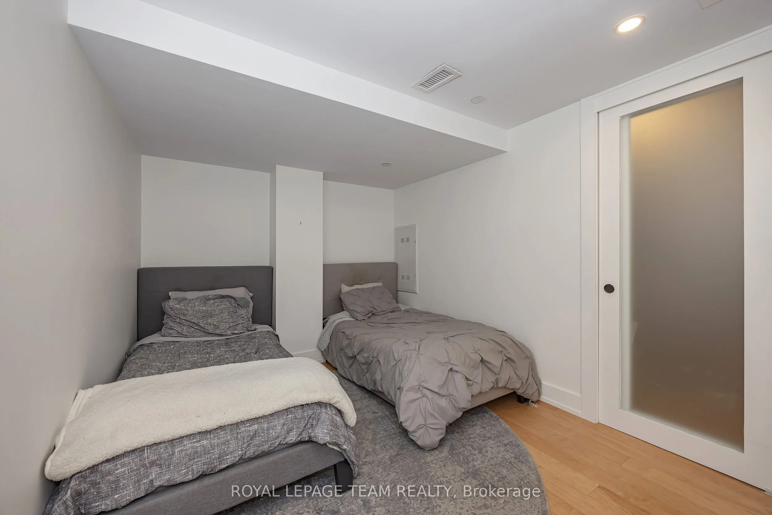 101 Pinhey Street #B01