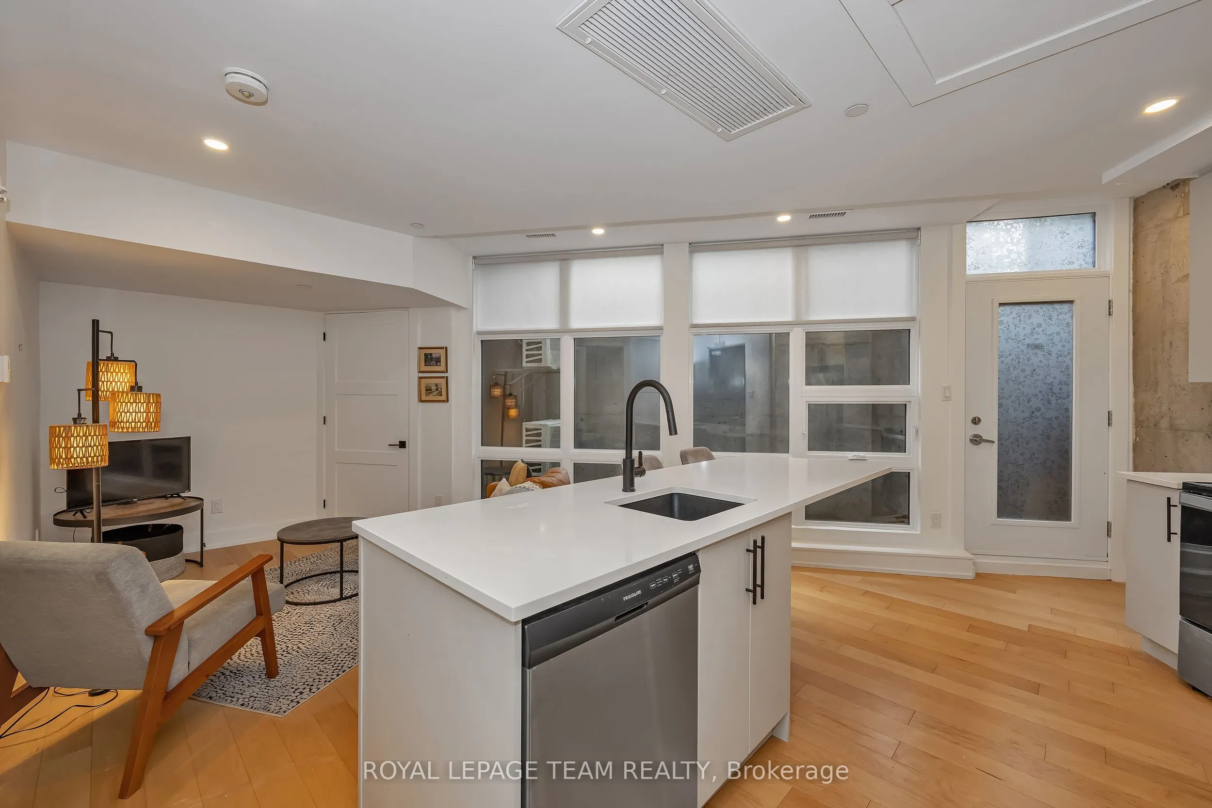 101 Pinhey Street #B01