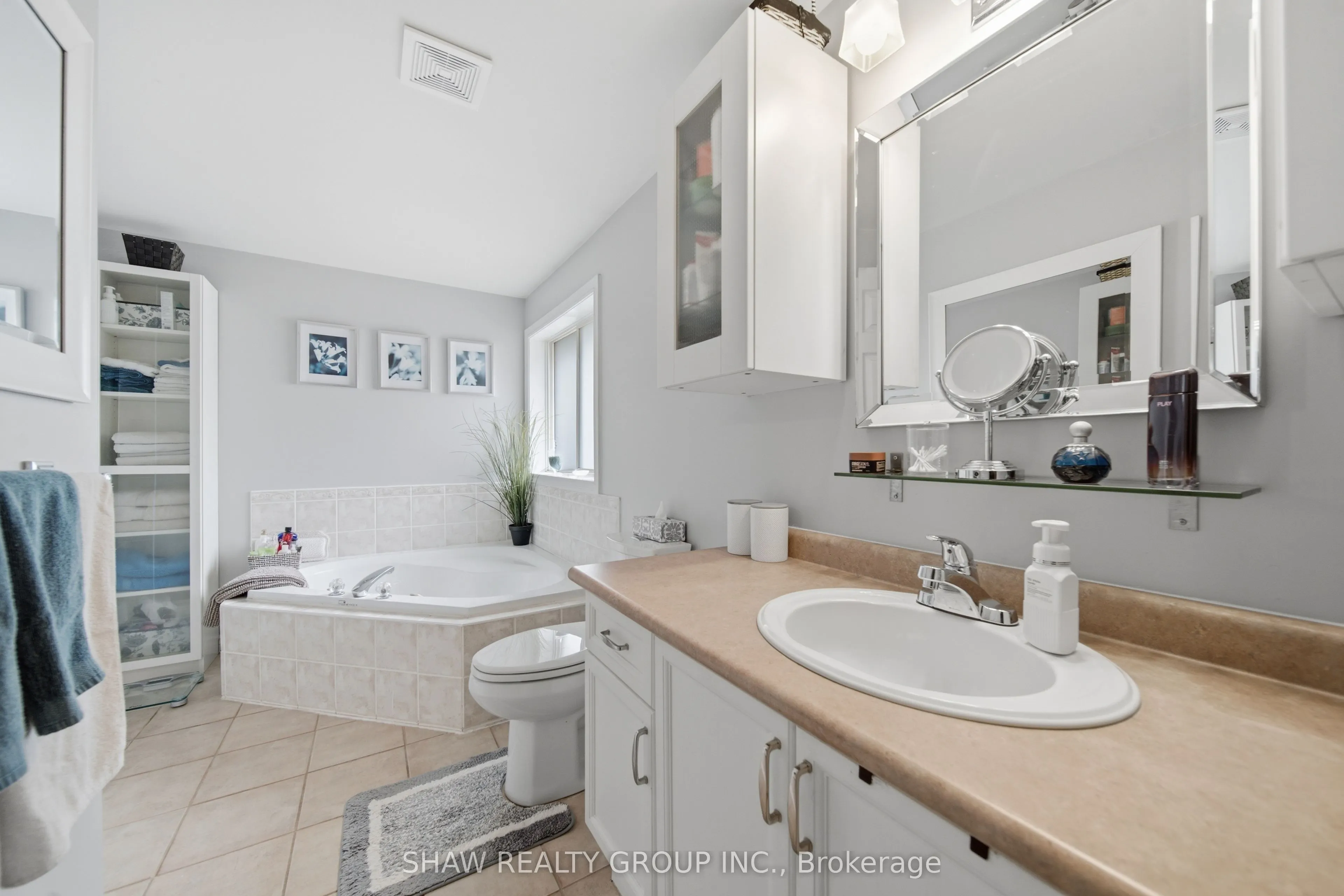 79 Beaverbrook Crescent