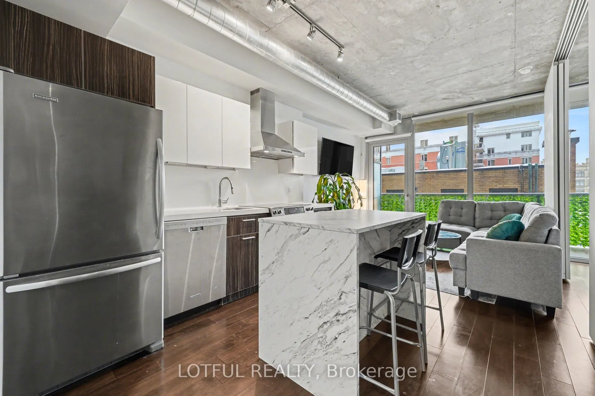 340 Mcleod Street #544