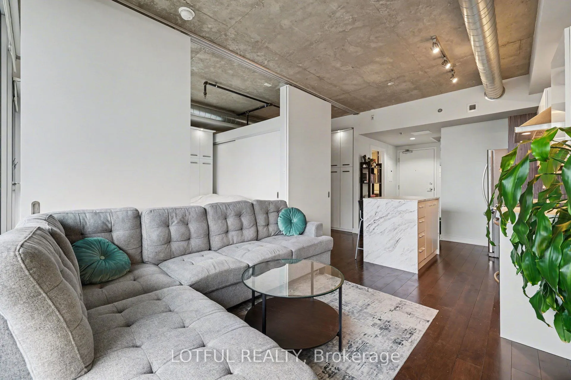 340 Mcleod Street #544