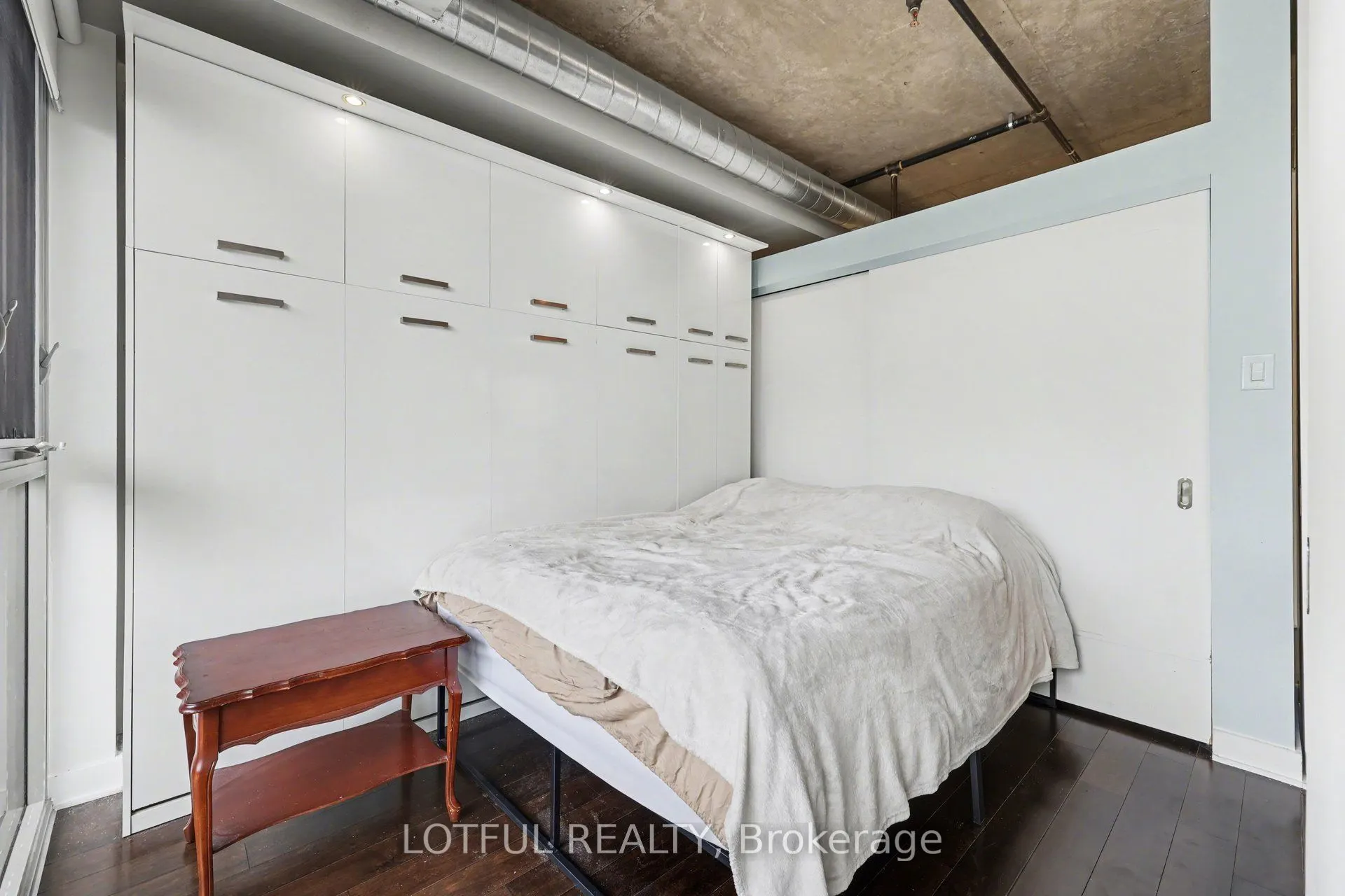 340 Mcleod Street #544