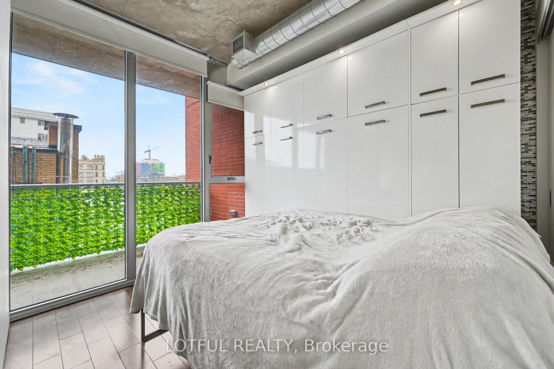 340 Mcleod Street #544