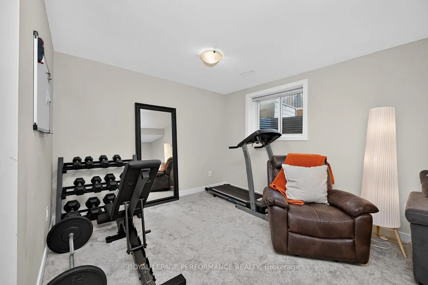 1016 Kijik Crescent