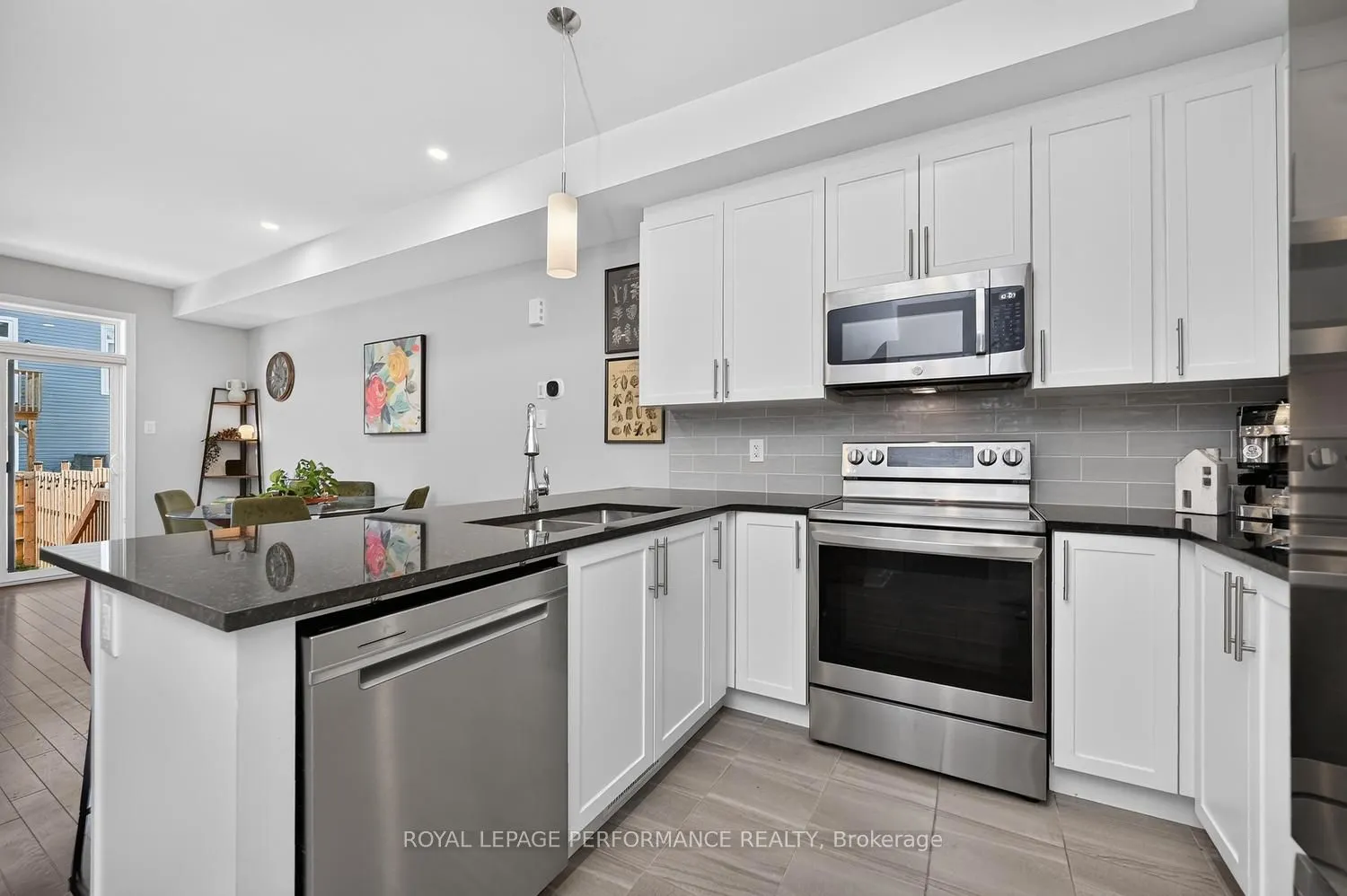 1016 Kijik Crescent