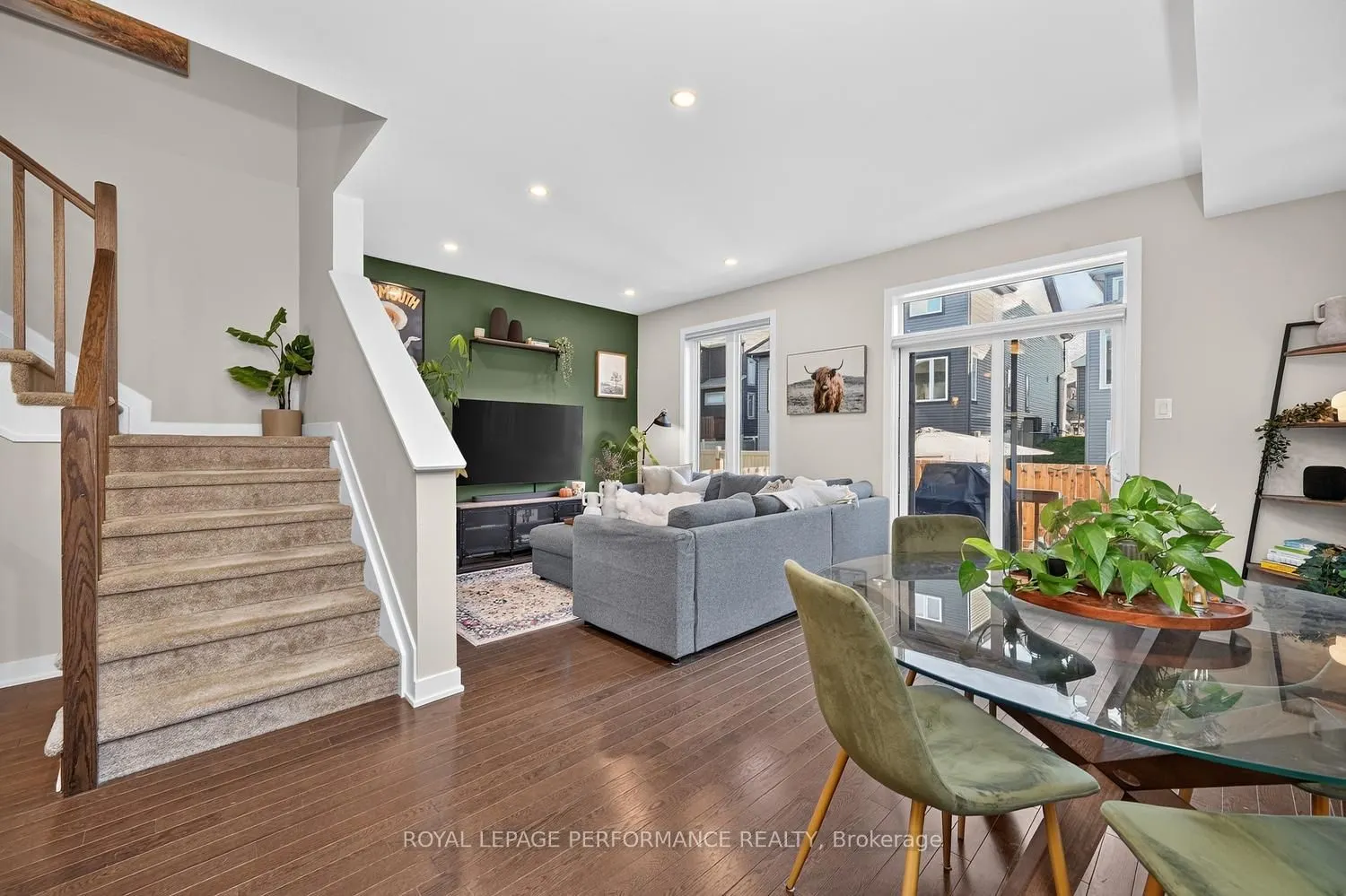 1016 Kijik Crescent
