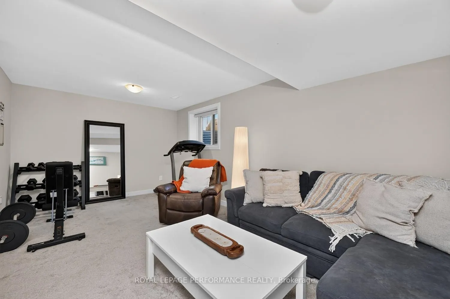 1016 Kijik Crescent