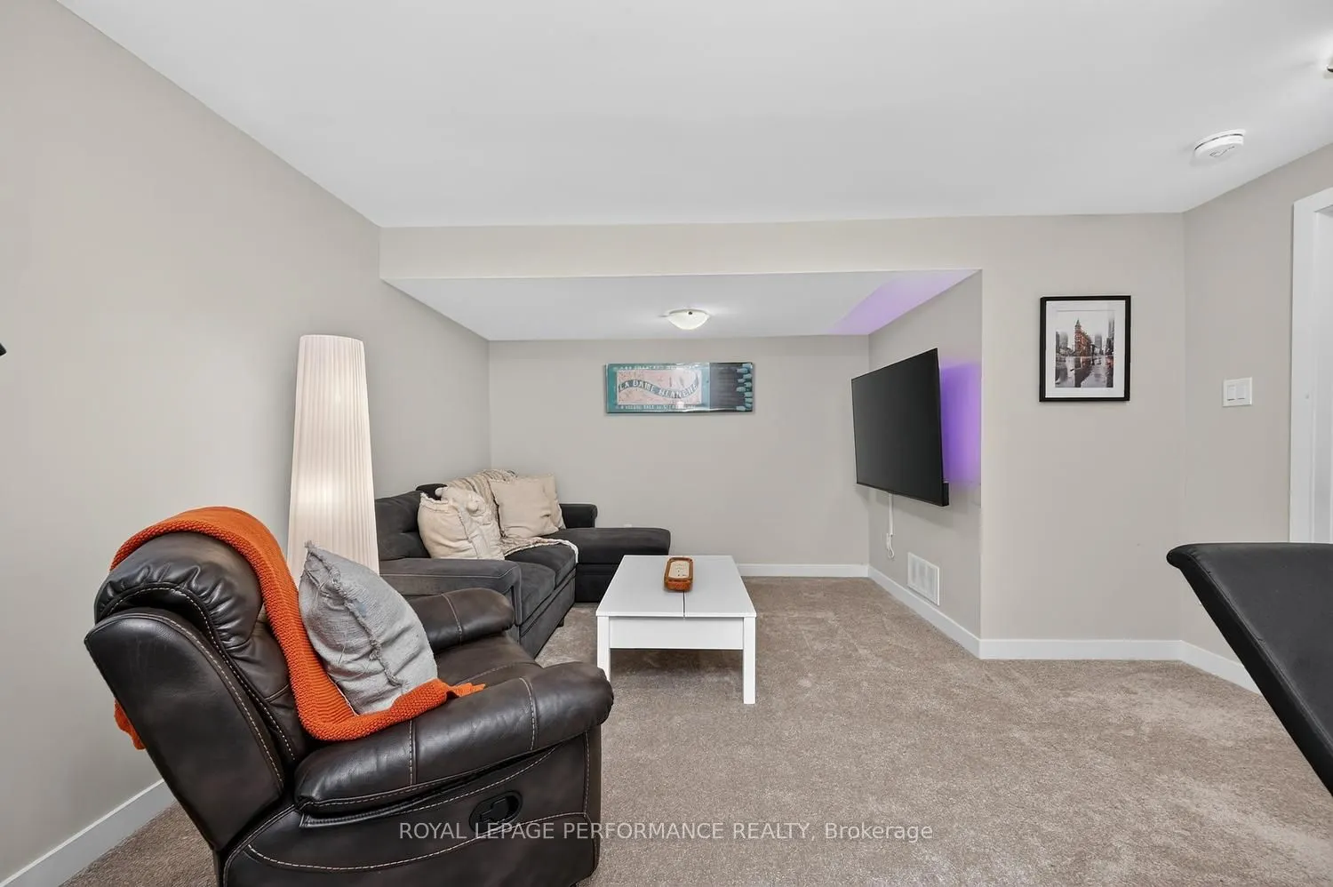 1016 Kijik Crescent