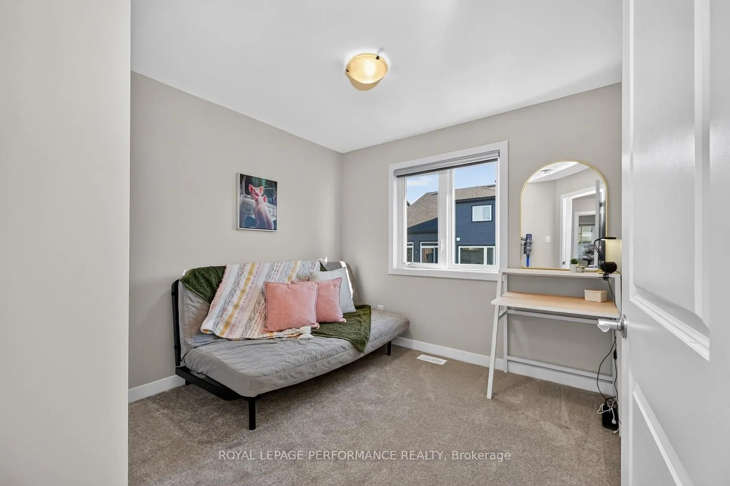 1016 Kijik Crescent