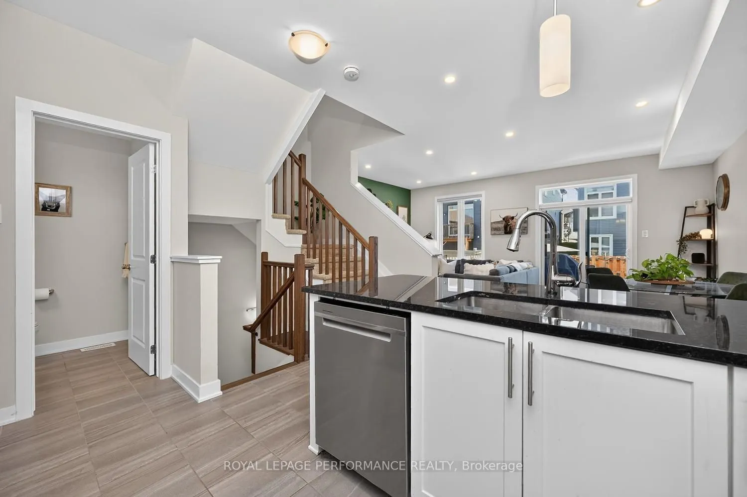 1016 Kijik Crescent