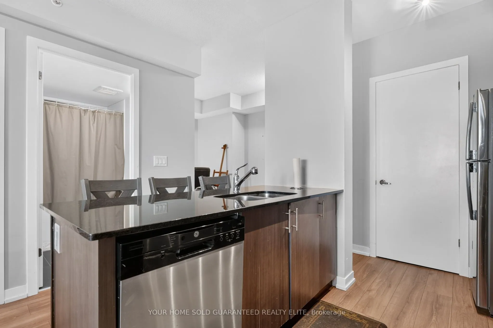 550 North Service Road #412