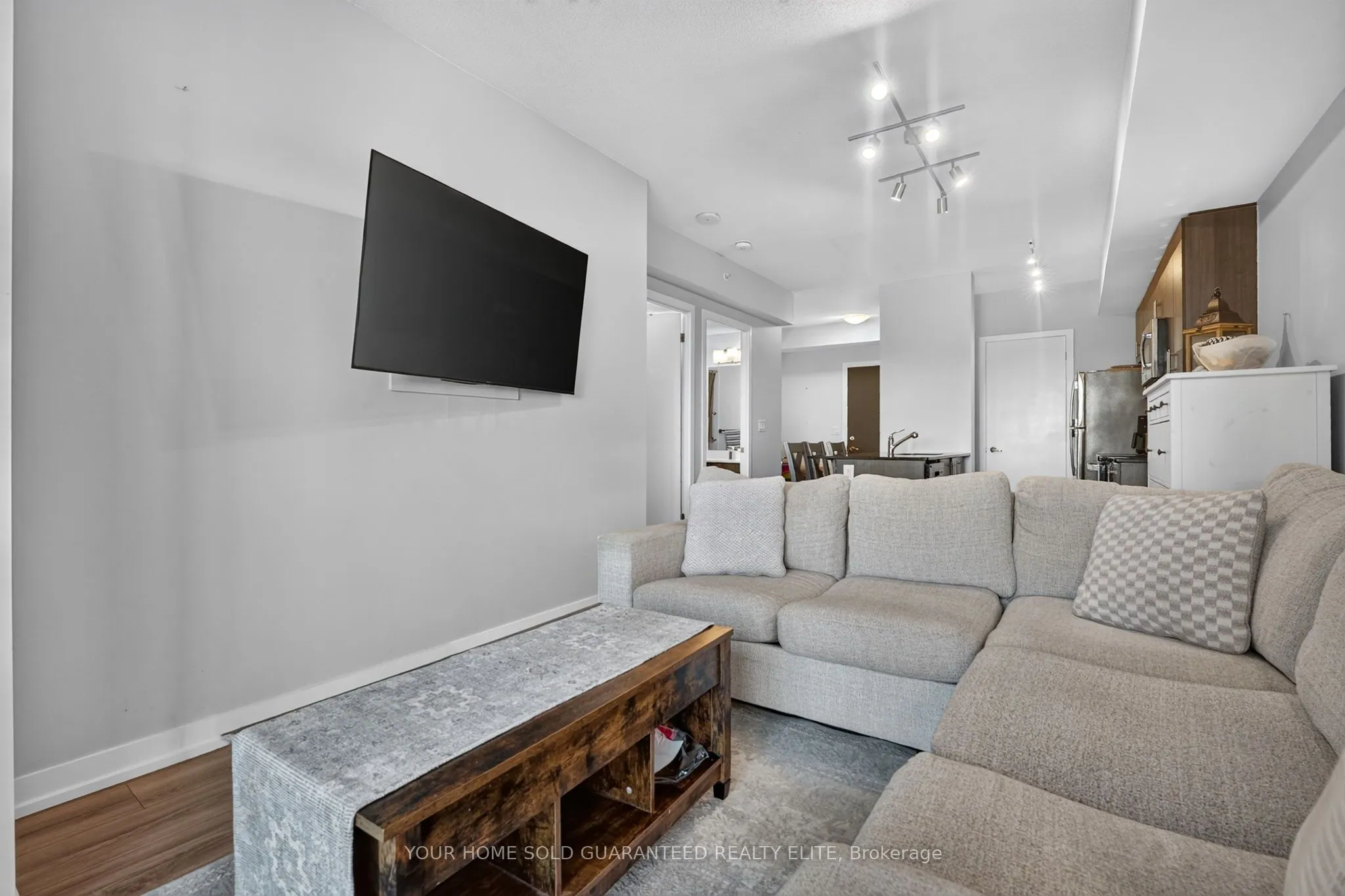 550 North Service Road #412