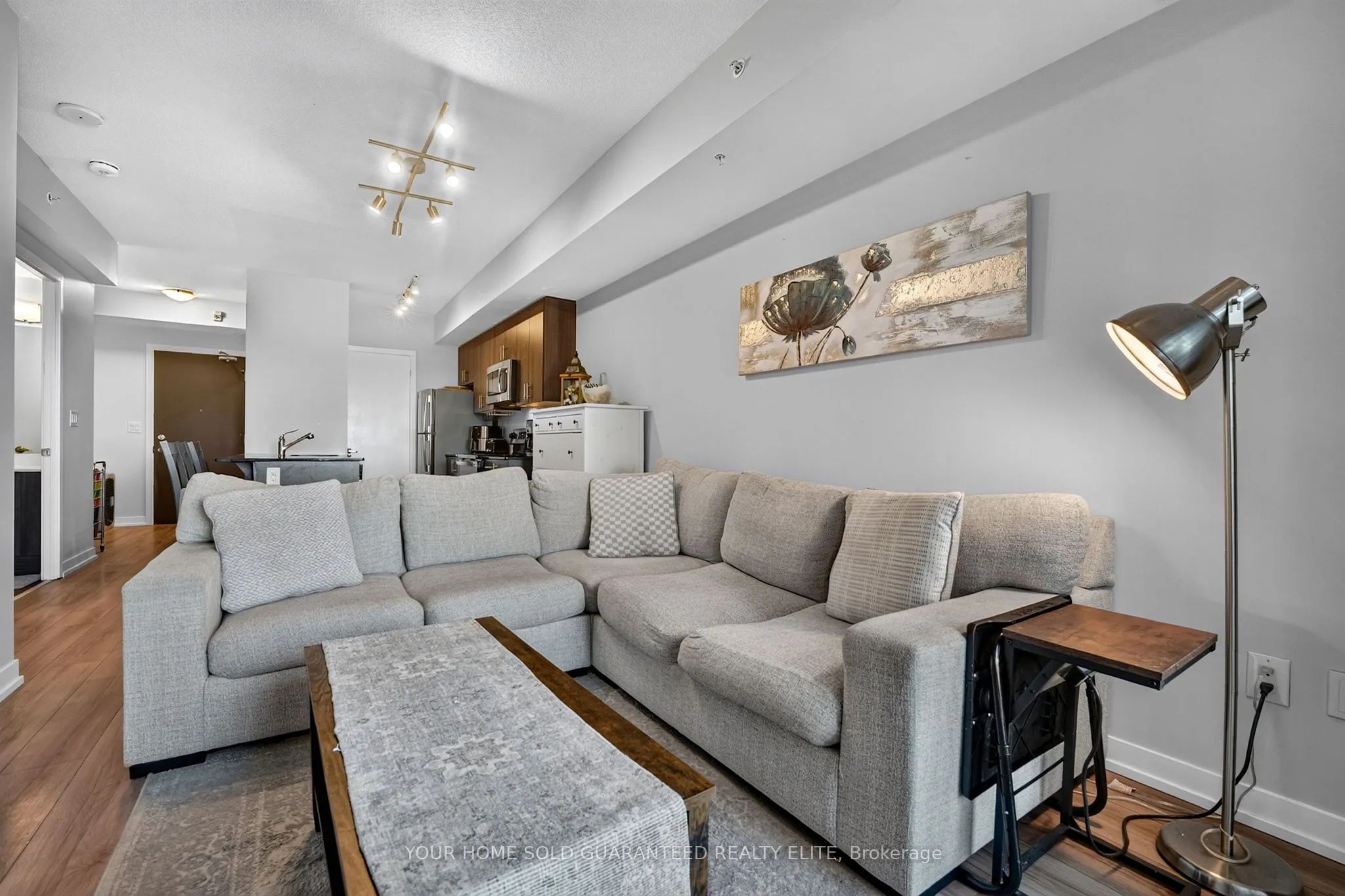 550 North Service Road #412