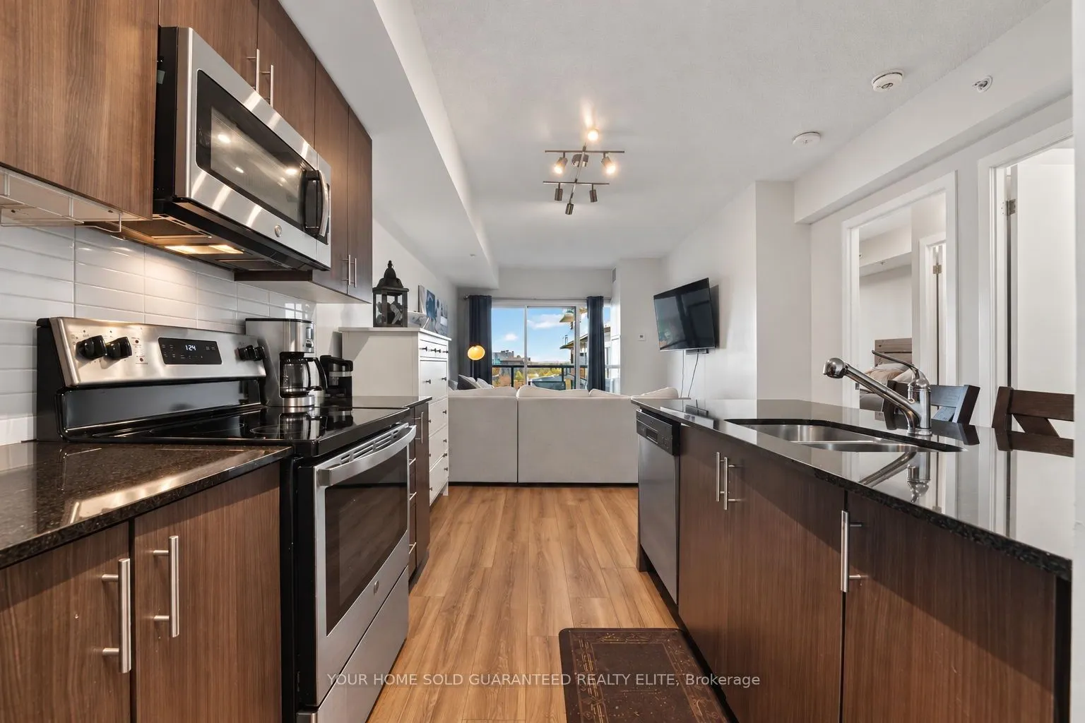 550 North Service Road #412