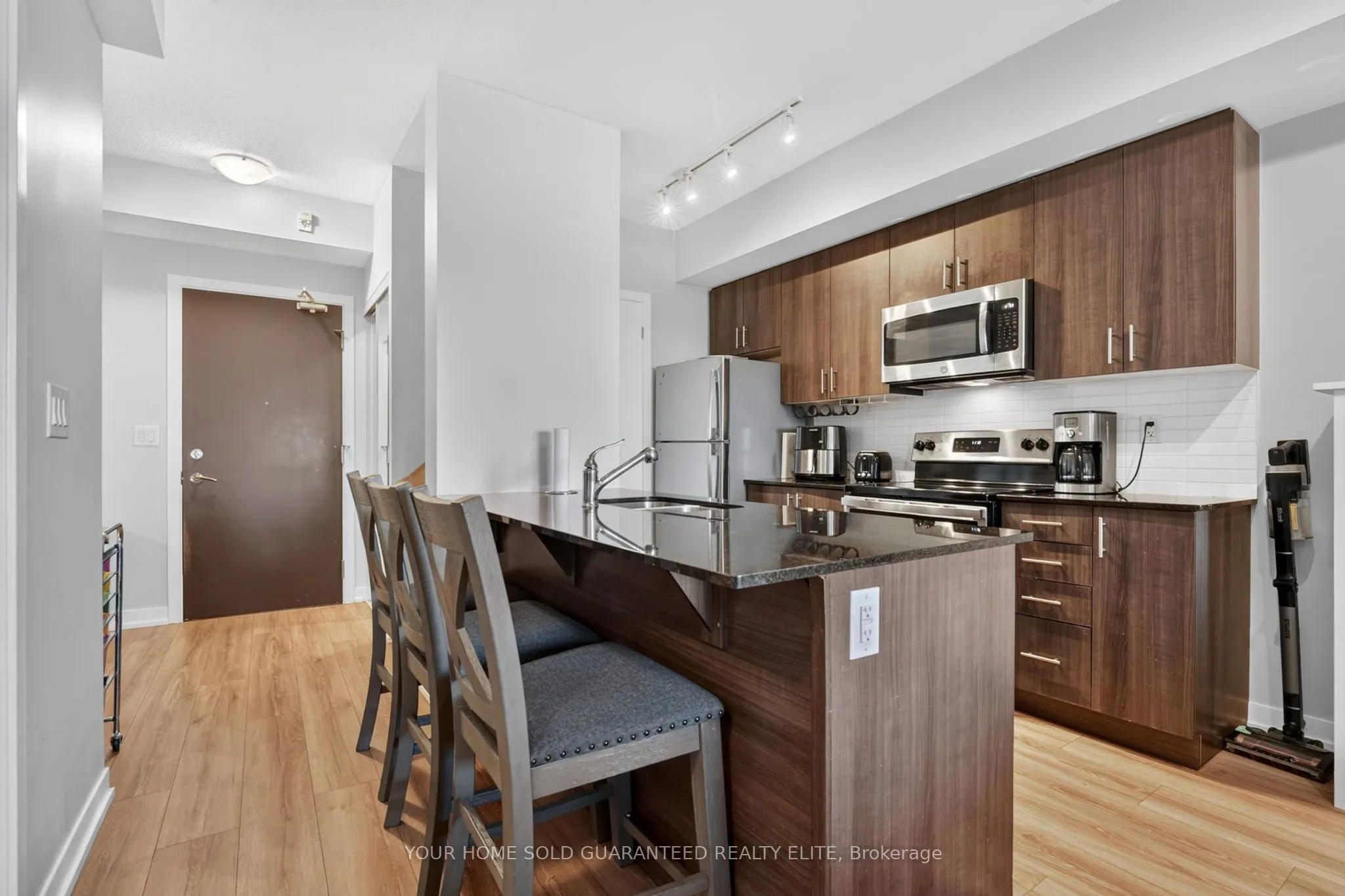 550 North Service Road #412