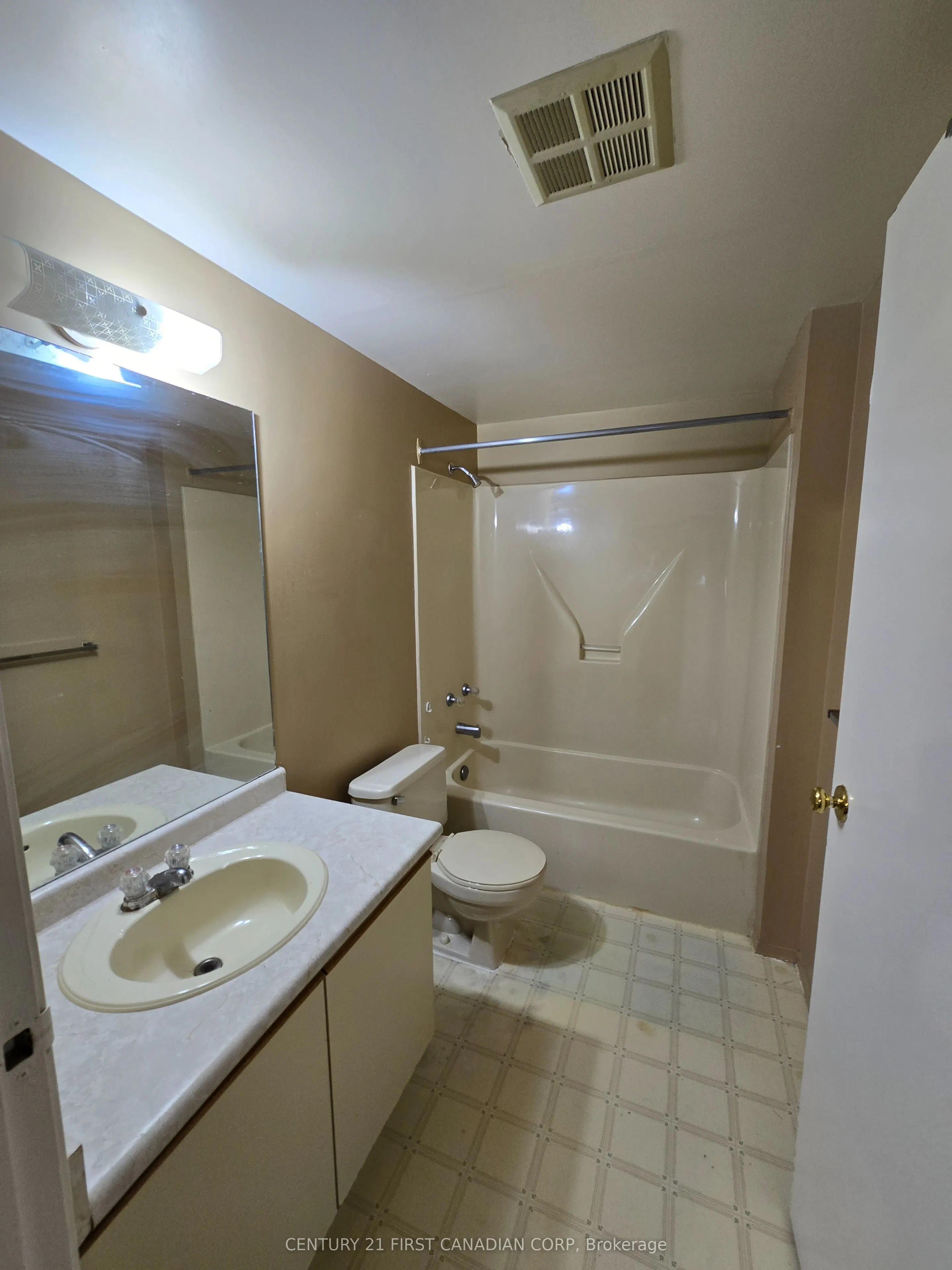 5 Jacksway Crescent #208