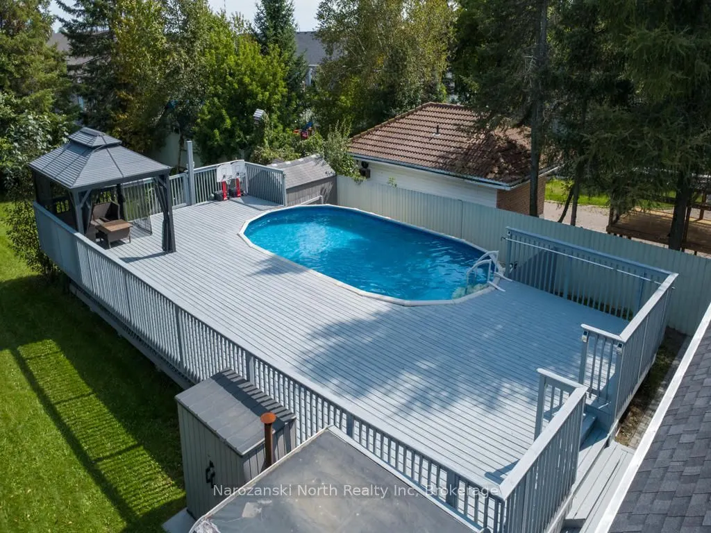 3047 Errington Avenue