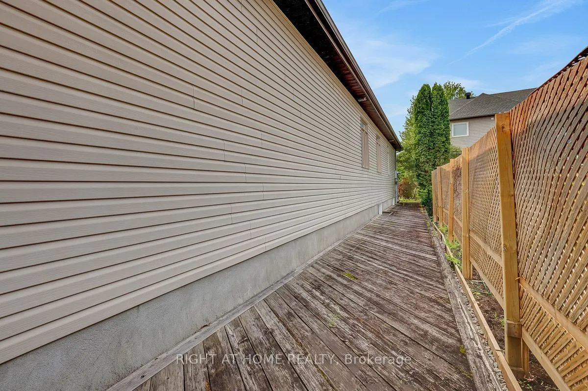 514 Landswood Way