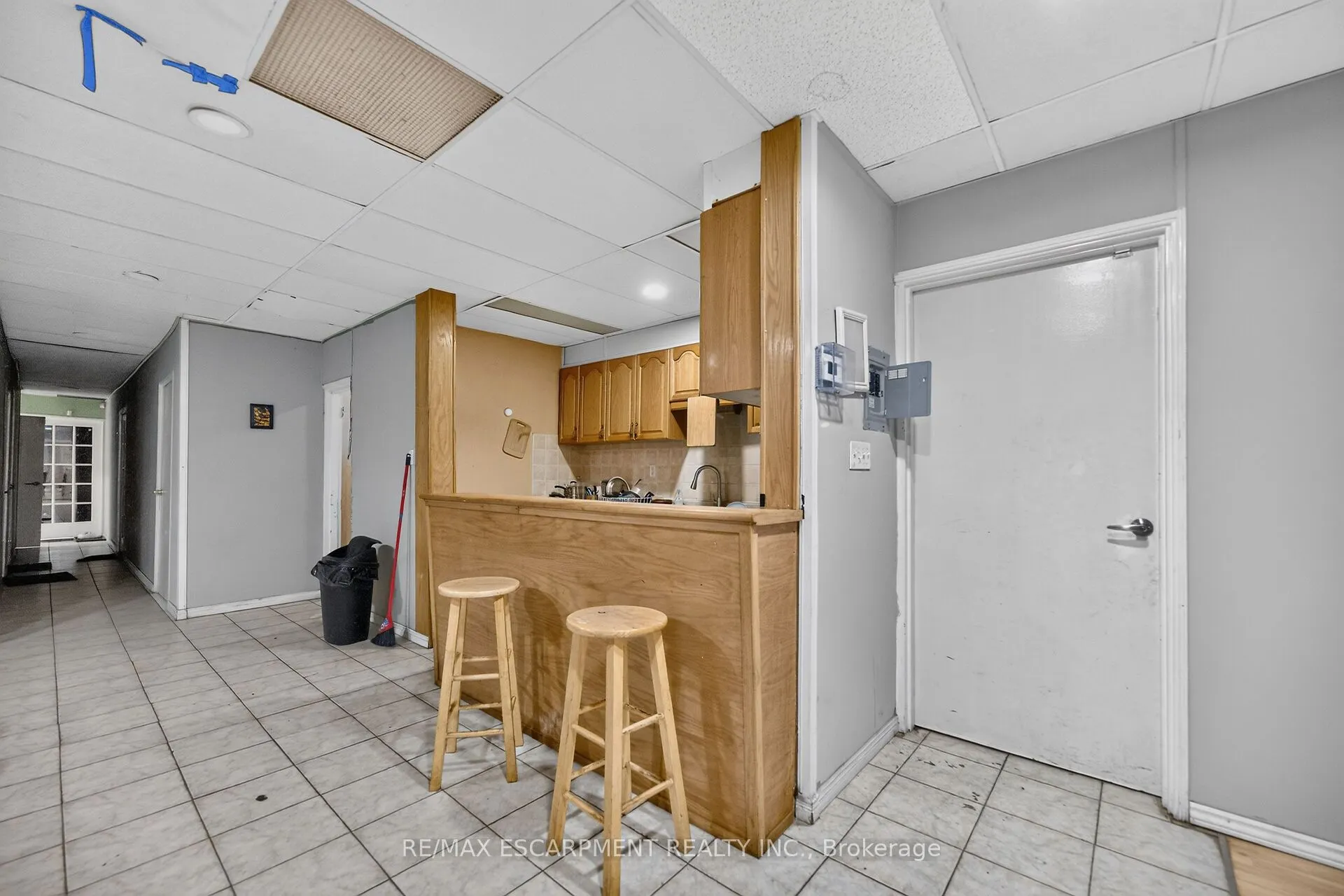 1292 Barton Street E