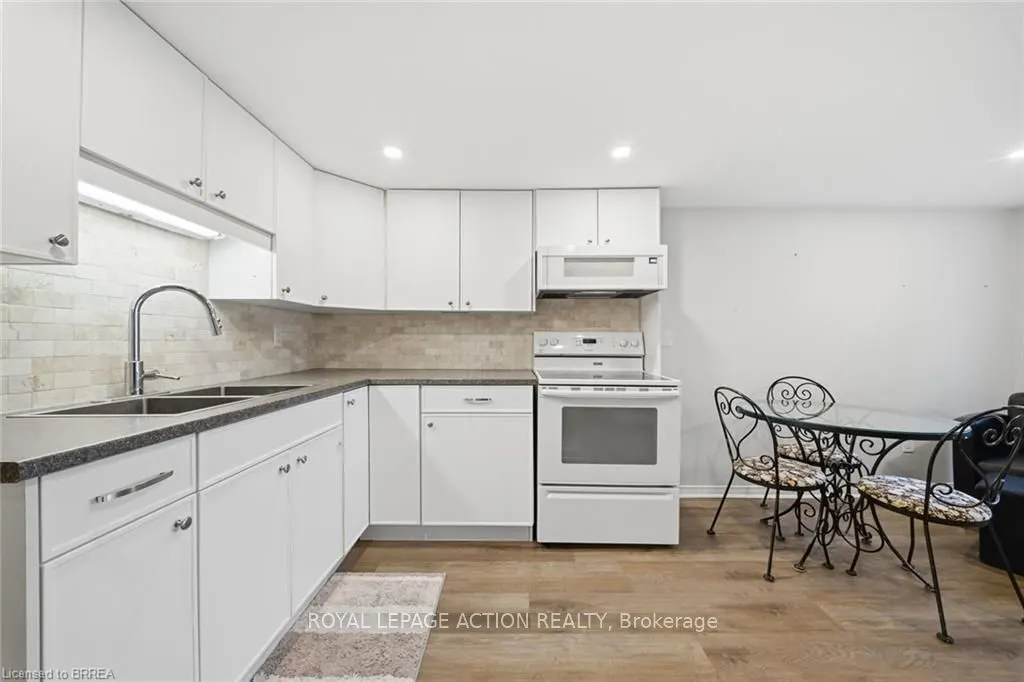 222 St George Street