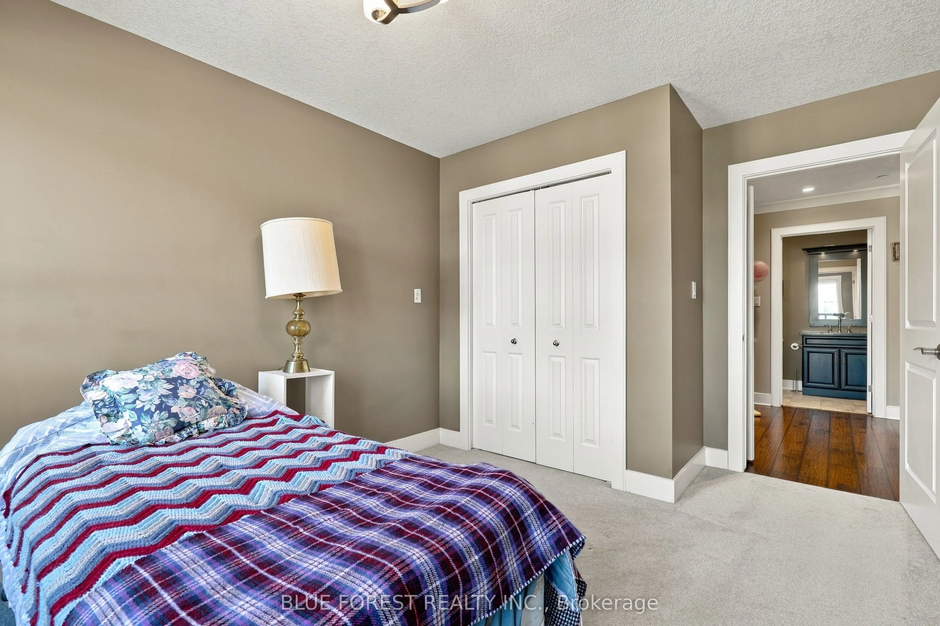 320 Sugarcreek Trail #205