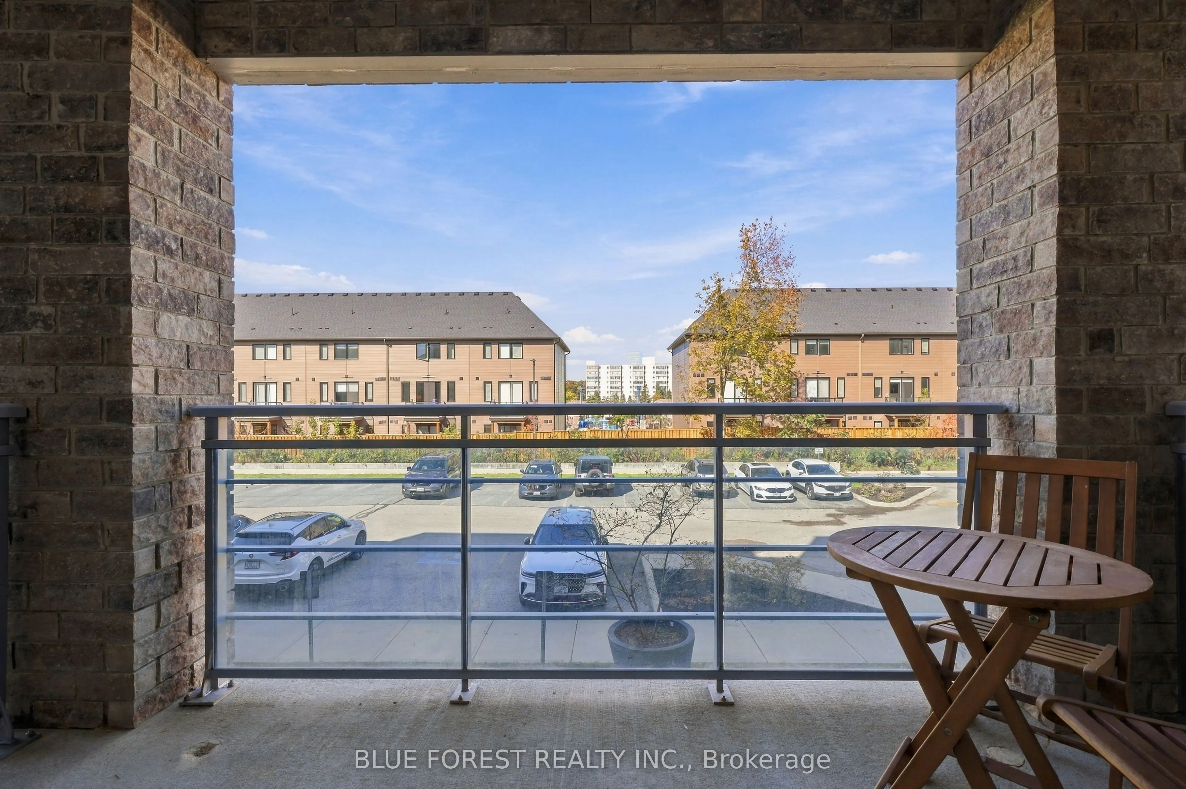 320 Sugarcreek Trail #205