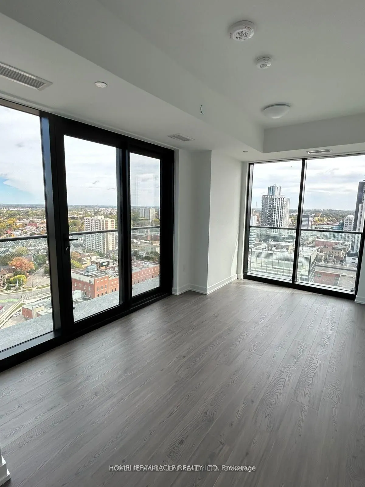 30 Francis Street S #808