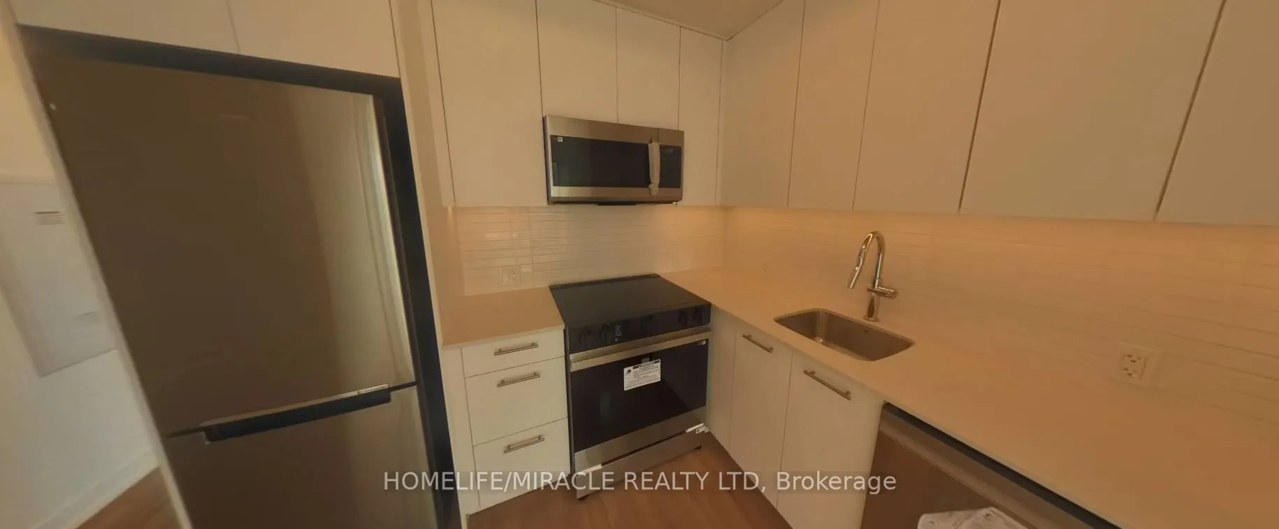 30 Francis Street S #808