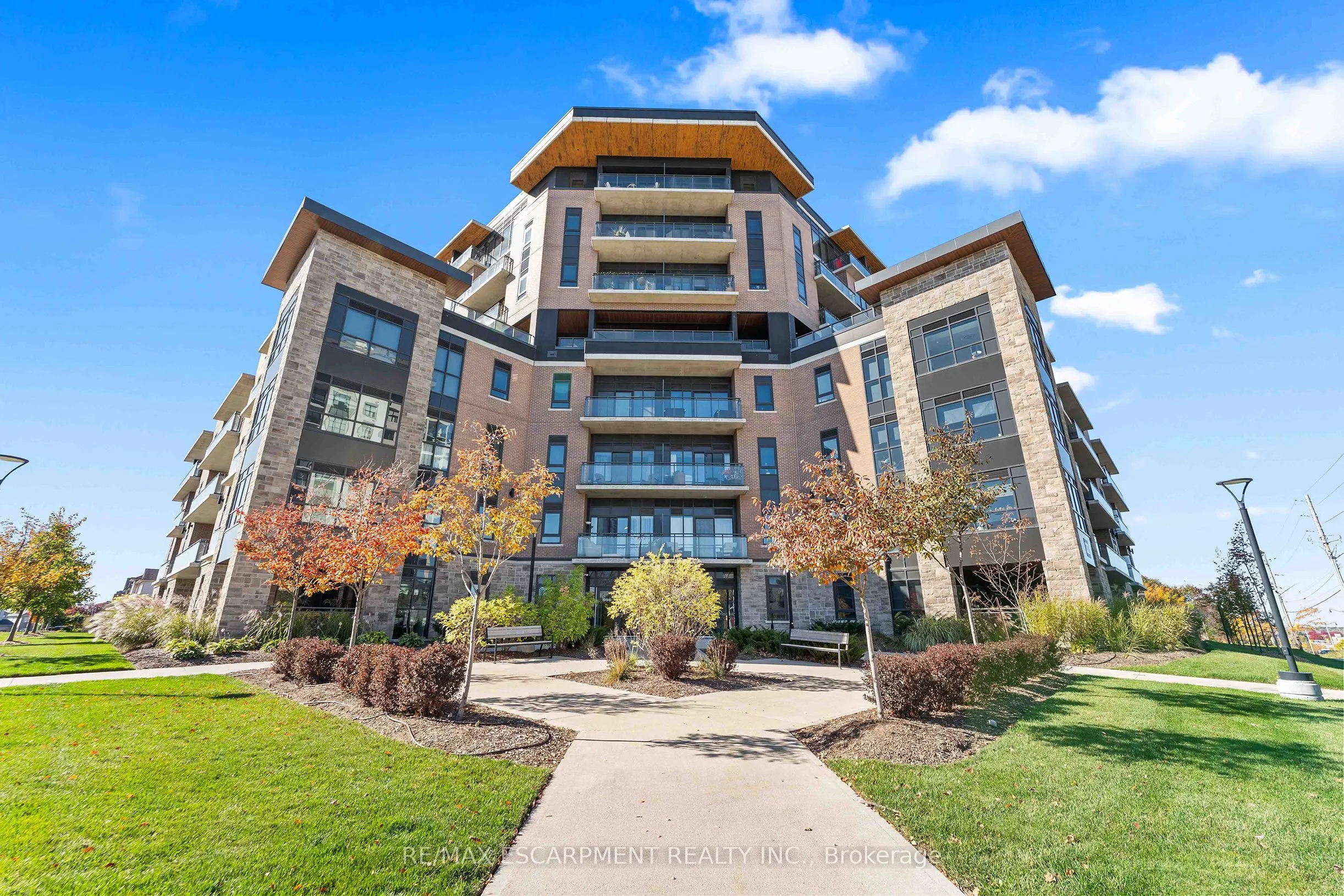 332 Gosling Gardens #111
