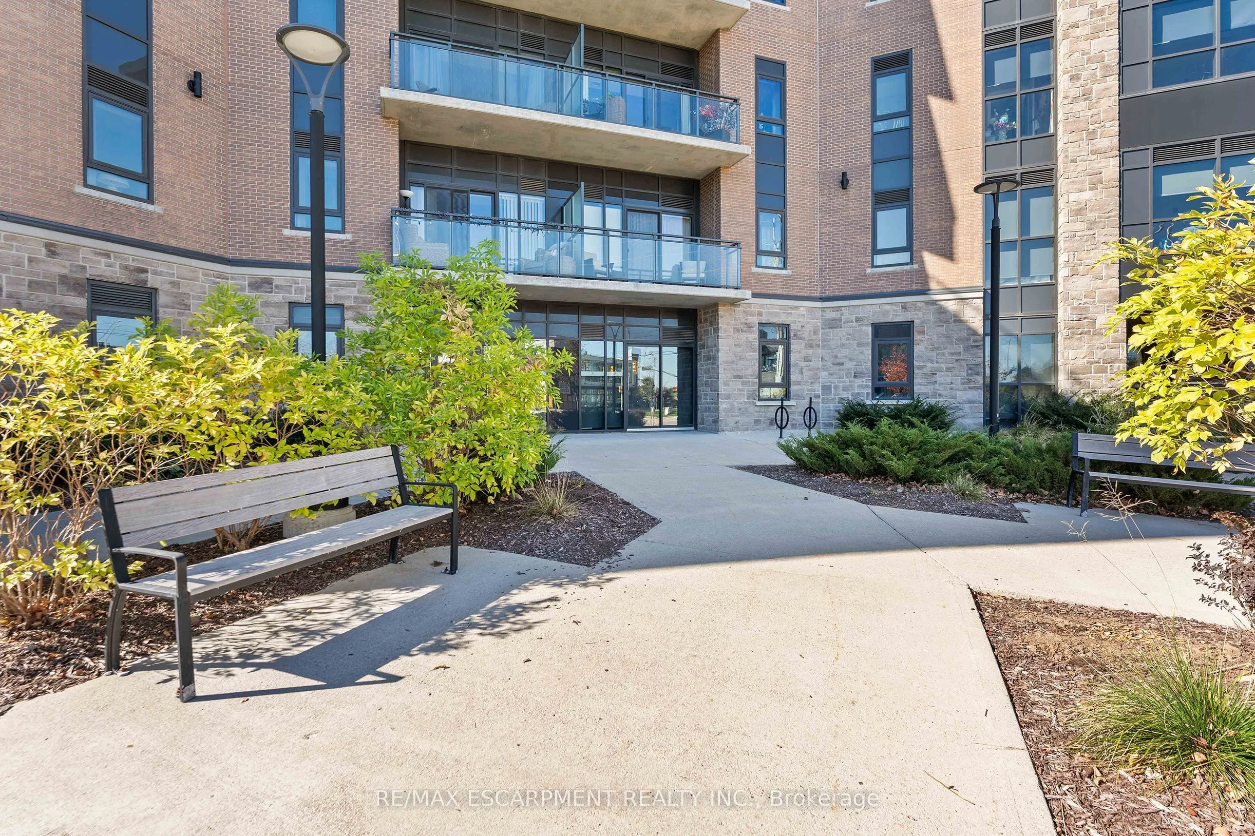 332 Gosling Gardens #111