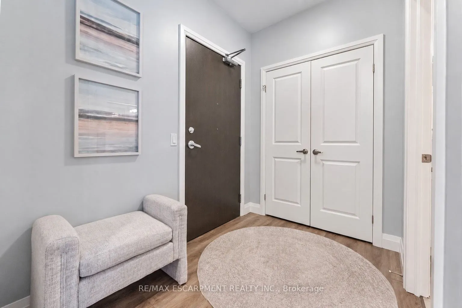 332 Gosling Gardens #111